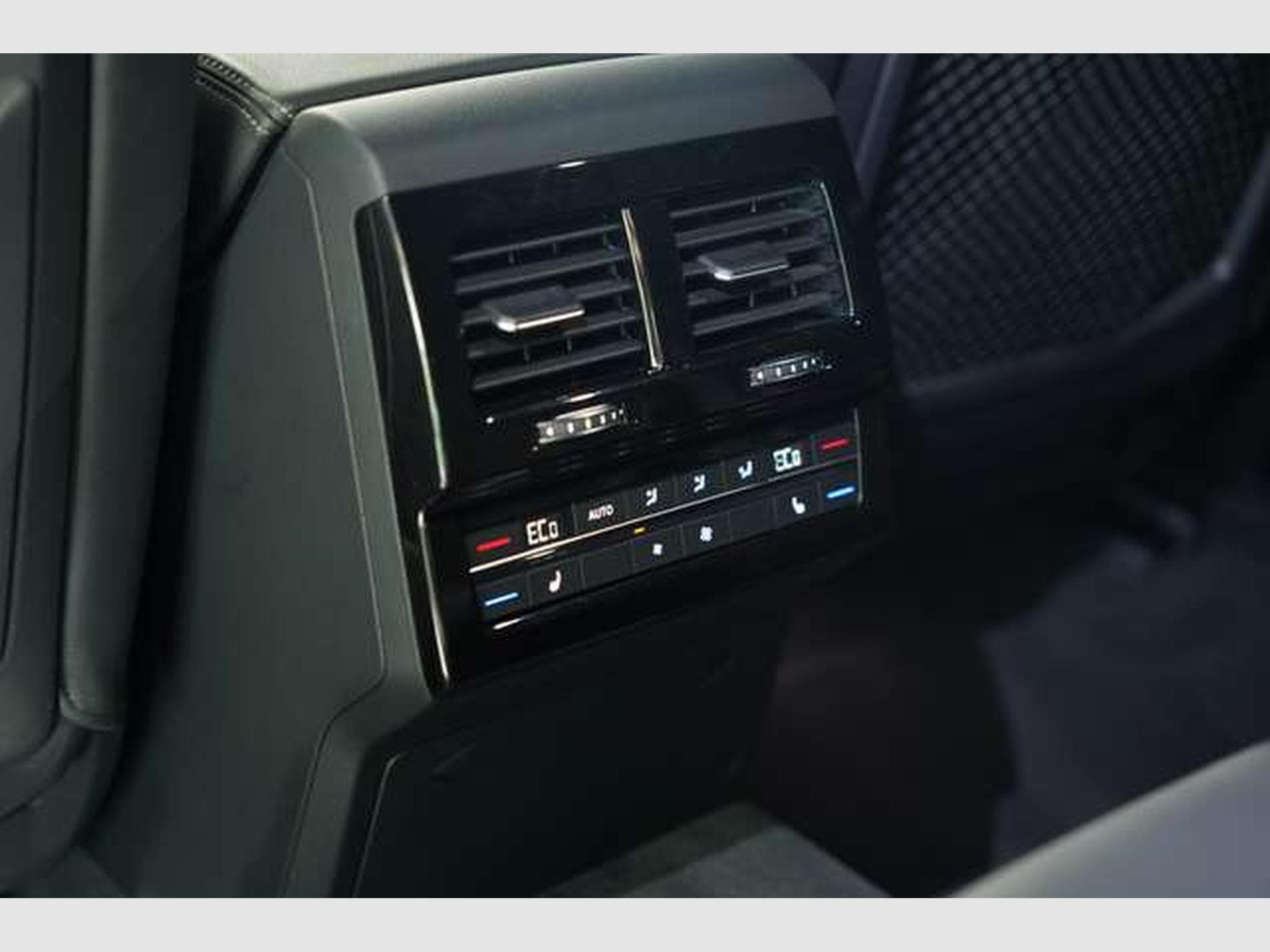 VW Touareg 3.0 TDI 4M R line *1.H *21 *ACC *H-UP (2023) - Photo 26
