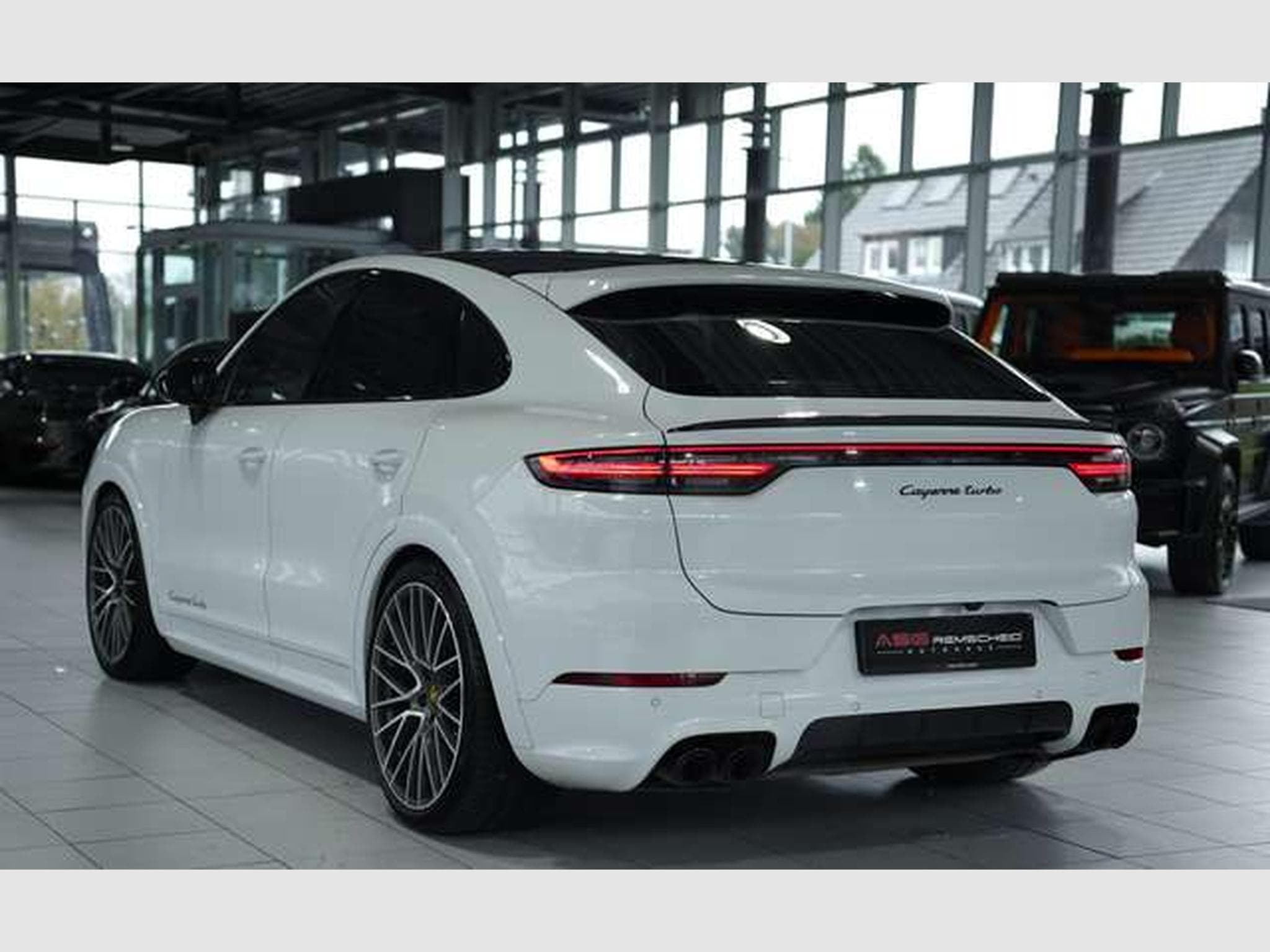 Porsche Cayenne Turbo Sport Design Coupé *Chrono*ACC*22 (2019) - Photo 12