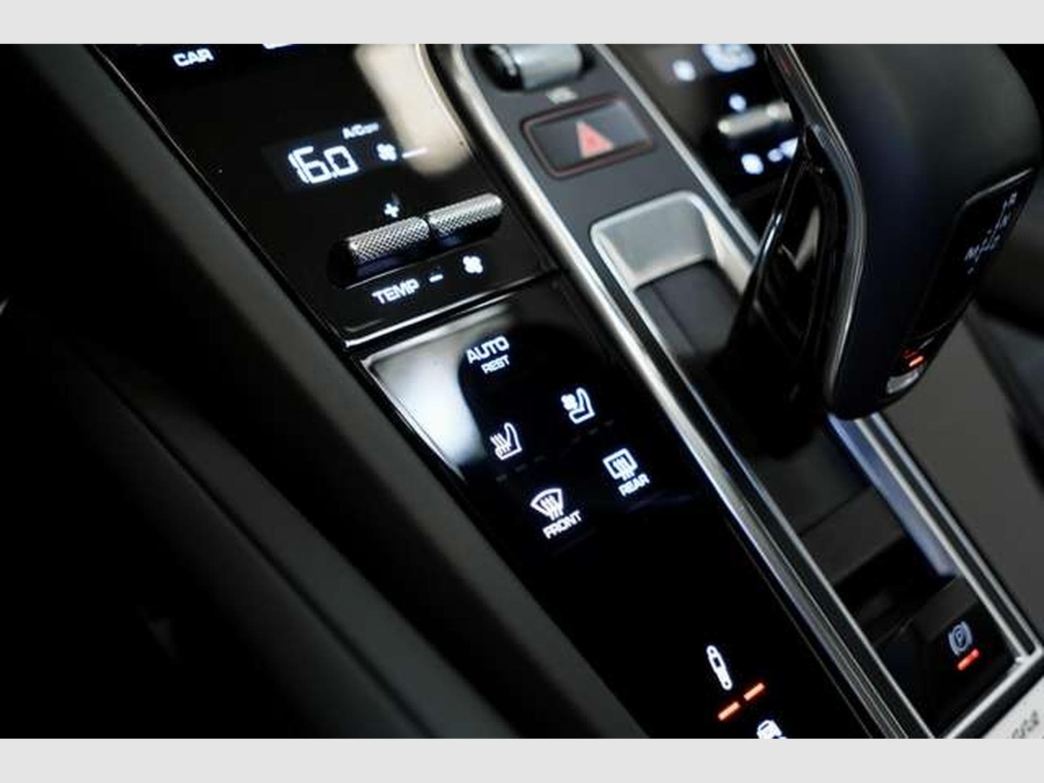 Porsche Cayenne Turbo Sport Design Coupé *Chrono*ACC*22 (2019) - Photo 37