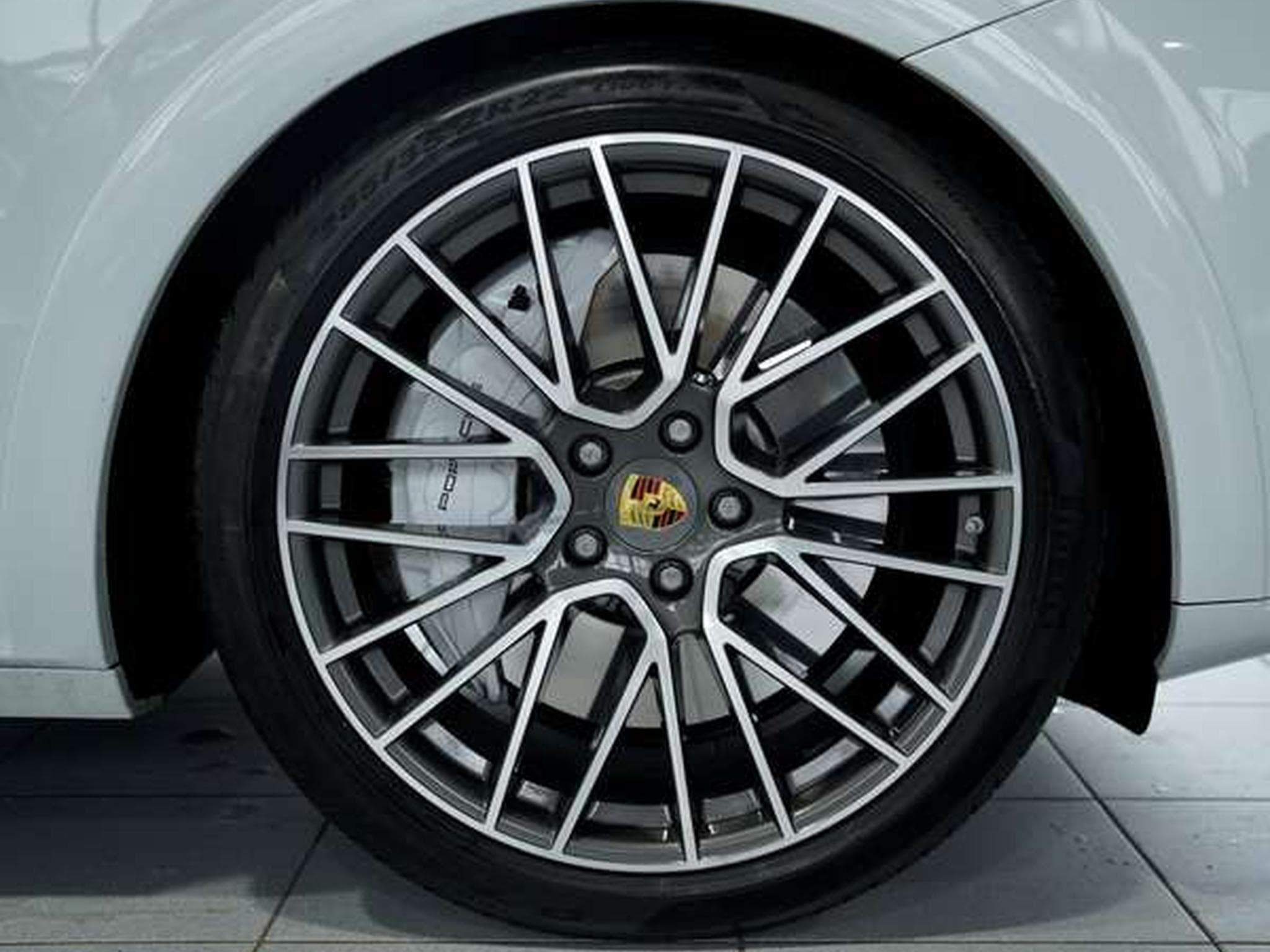 Porsche Cayenne Turbo Sport Design Coupé *Chrono*ACC*22 (2019) - Photo 9
