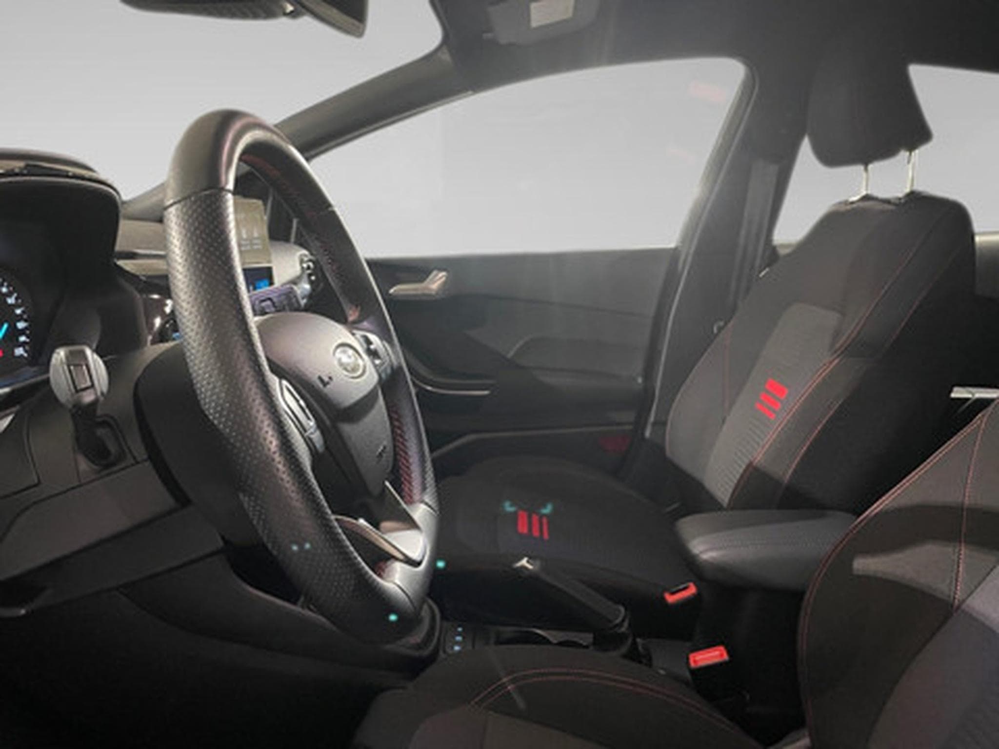 Ford Fiesta 1.0i EcoBoost 92kW DCT ST-Line (2022) - Photo 4