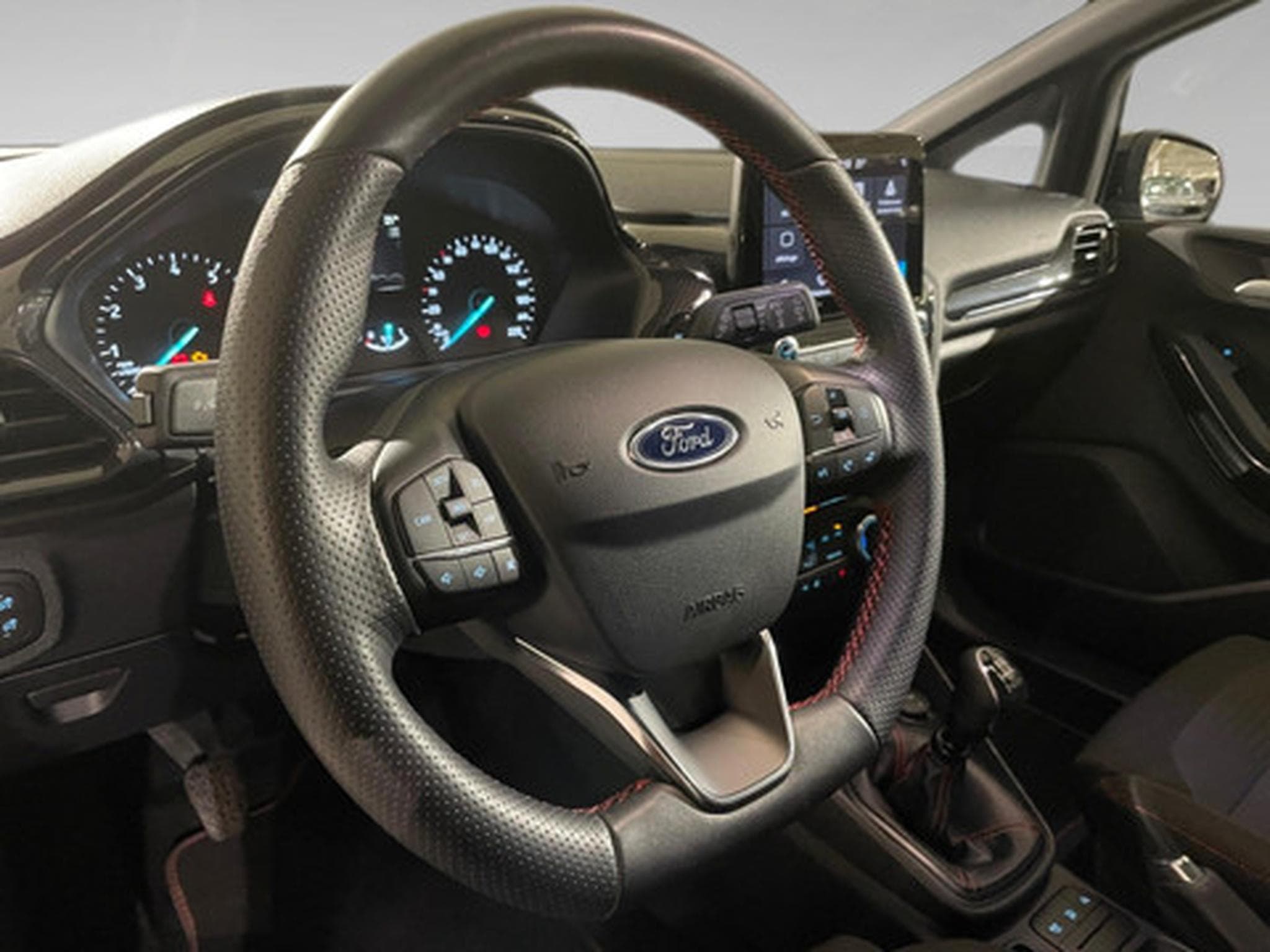 Ford Fiesta 1.0i EcoBoost 92kW DCT ST-Line (2022) - Photo 8