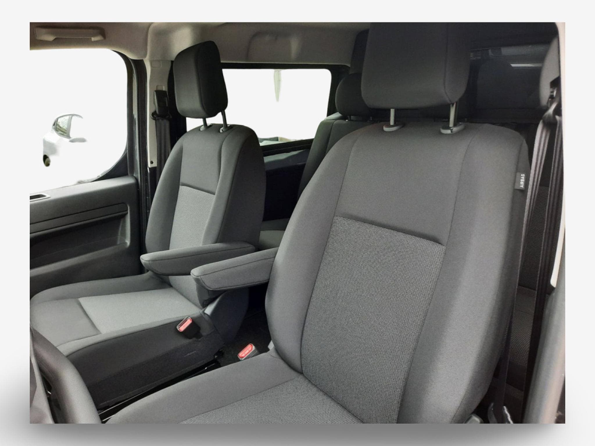 Peugeot Expert 2.0 BlueHDI 180 EAT8 Confort XL Doubel Cabine (2026) - Photo 14