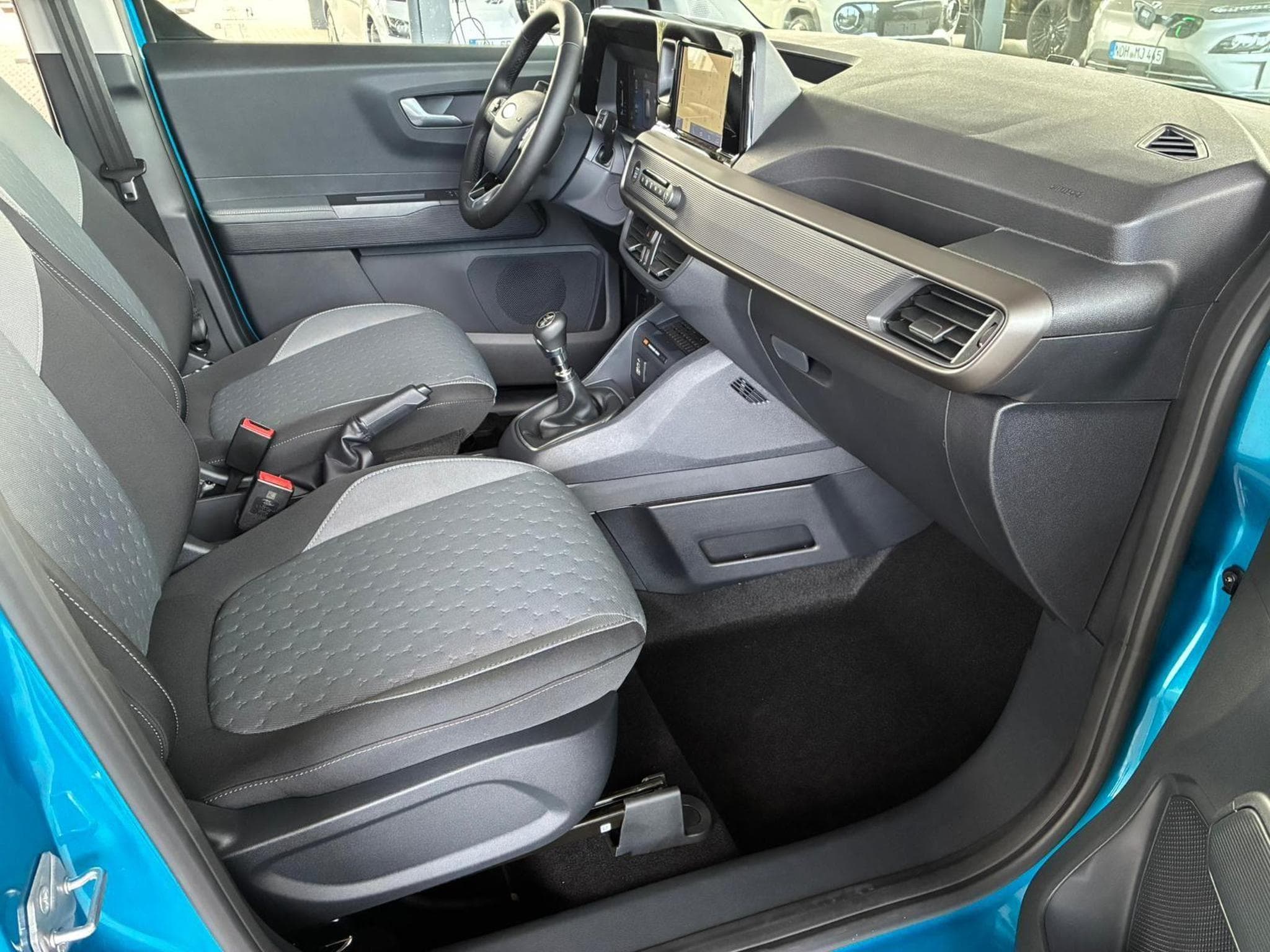 Ford Tourneo Titanium (2026) - Photo 8
