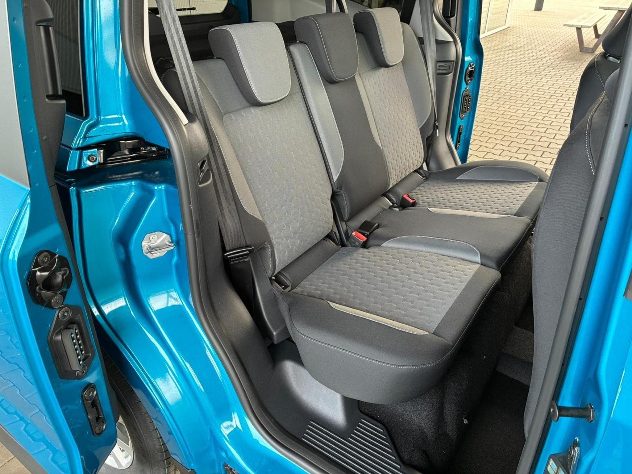Ford Tourneo Titanium (2026) - Photo 9