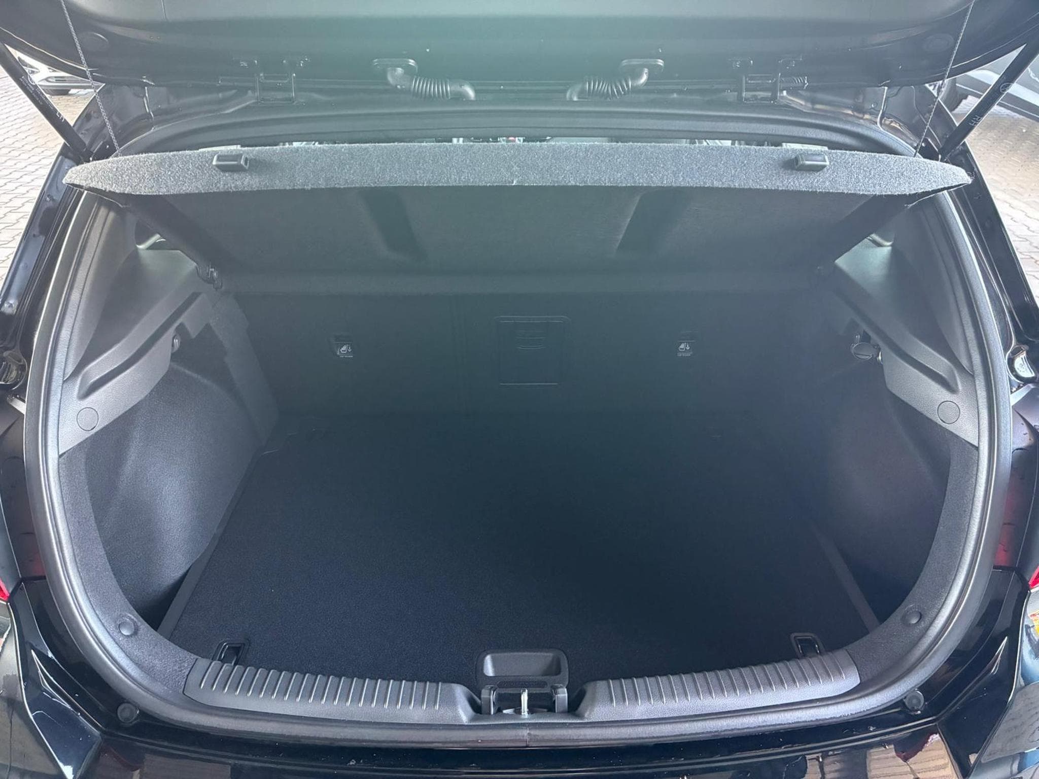 Hyundai i30 Comfort Plus (2025) - Photo 8