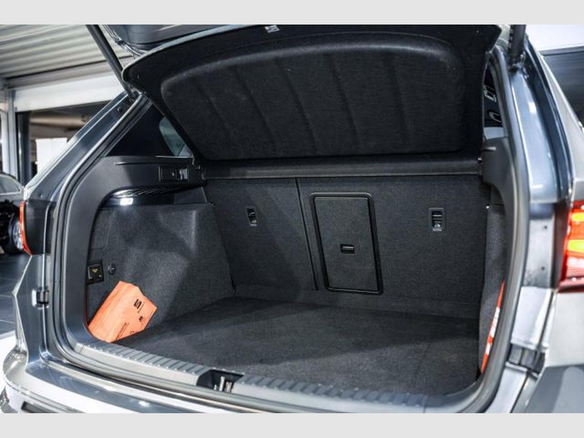 Cupra Ateca Ateca VZ Edition 2.0 TSI DSG 4D NAVI Beats PANO (2022) - Photo 15