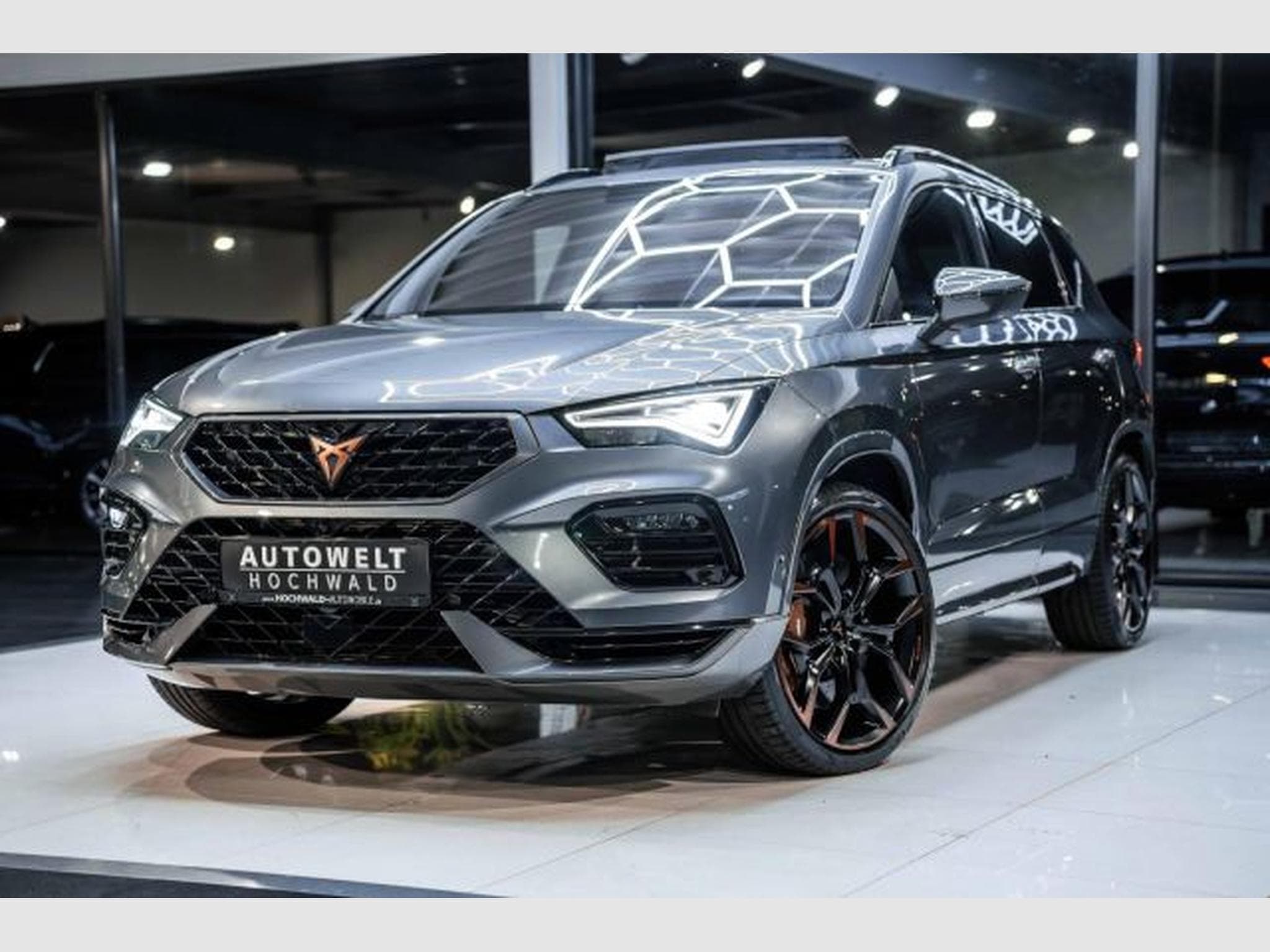 Cupra Ateca Ateca VZ Edition 2.0 TSI DSG 4D NAVI Beats PANO (2022) - Photo 2