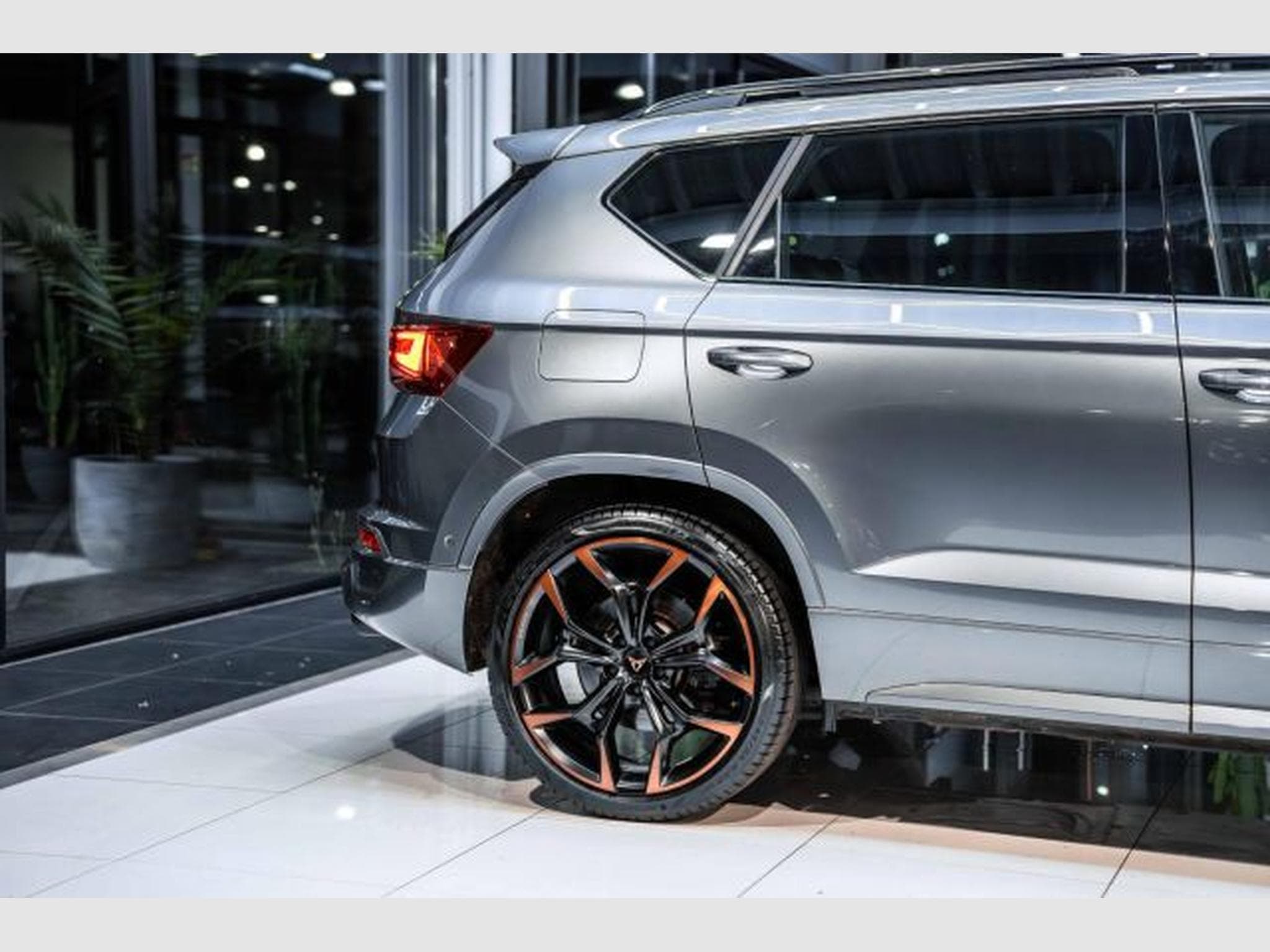 Cupra Ateca Ateca VZ Edition 2.0 TSI DSG 4D NAVI Beats PANO (2022) - Photo 8