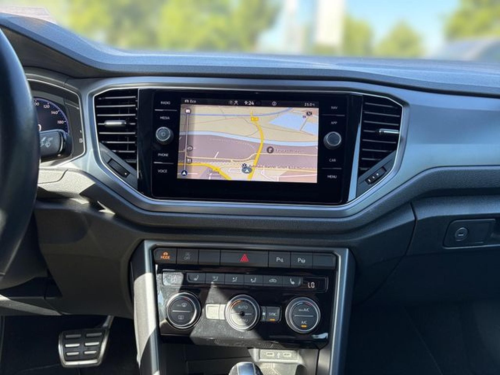 VW T-Roc T-Roc Cabrio R-Line (2022) - Photo 11