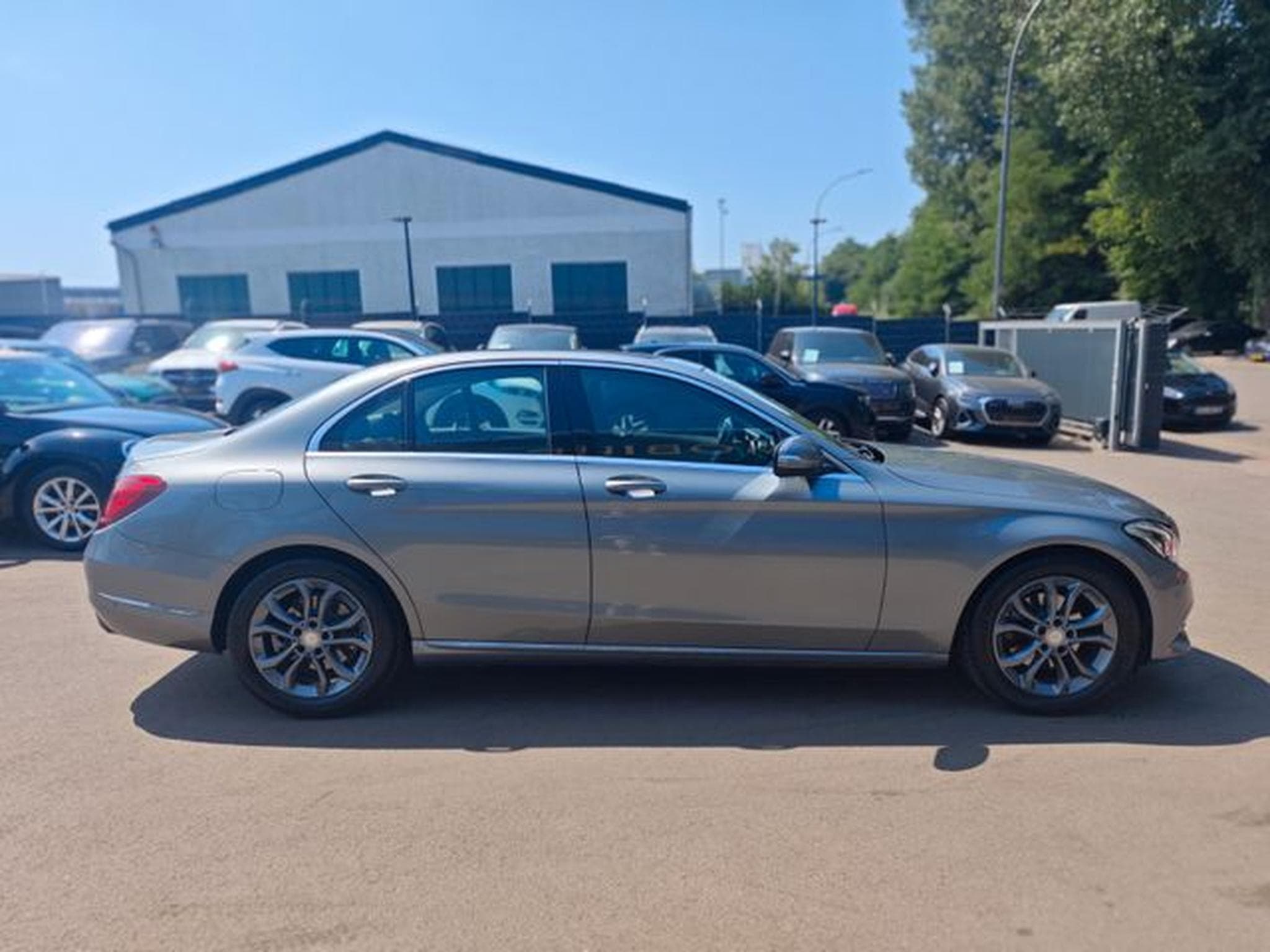 Mercedes C 220 C 220d BT LIM.*AUT.*AVANTGARDE*KAMERA*PANORAMA* (2014) - Photo 14