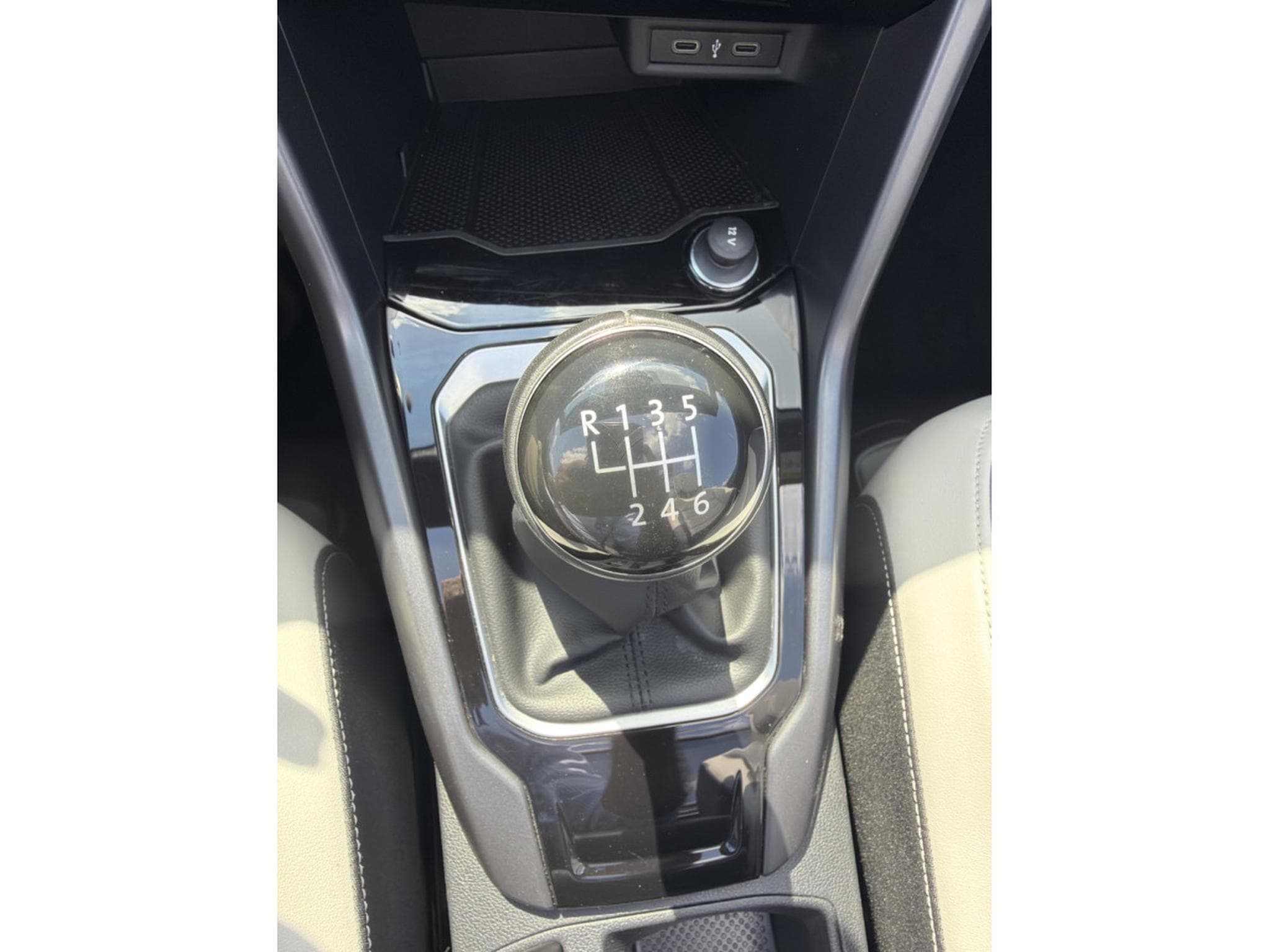VW T-Roc 1.5 TSI 150CV BM6 (2021) - Photo 17