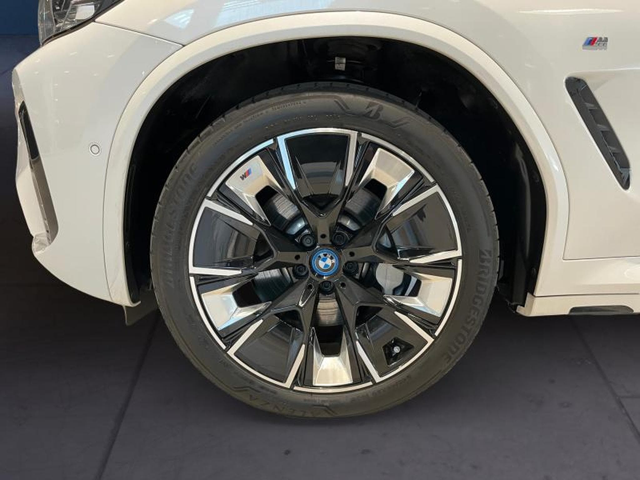 BMW iX3 iX3 M Sport (2024) - Photo 7