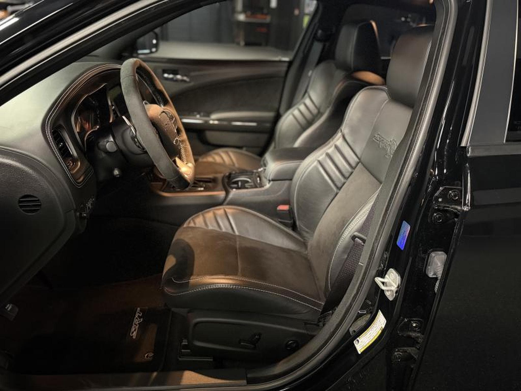 Dodge Charger SRT HELLCAT JAILBREAK (2025) - Photo 13
