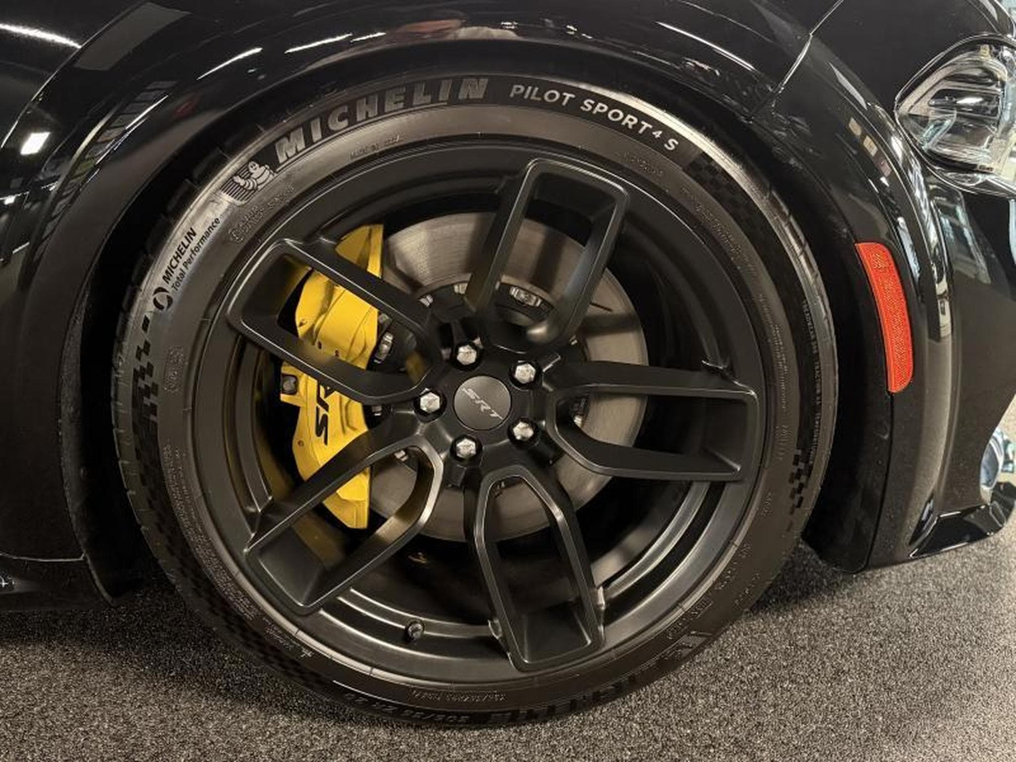 Dodge Charger SRT HELLCAT JAILBREAK (2025) - Photo 9