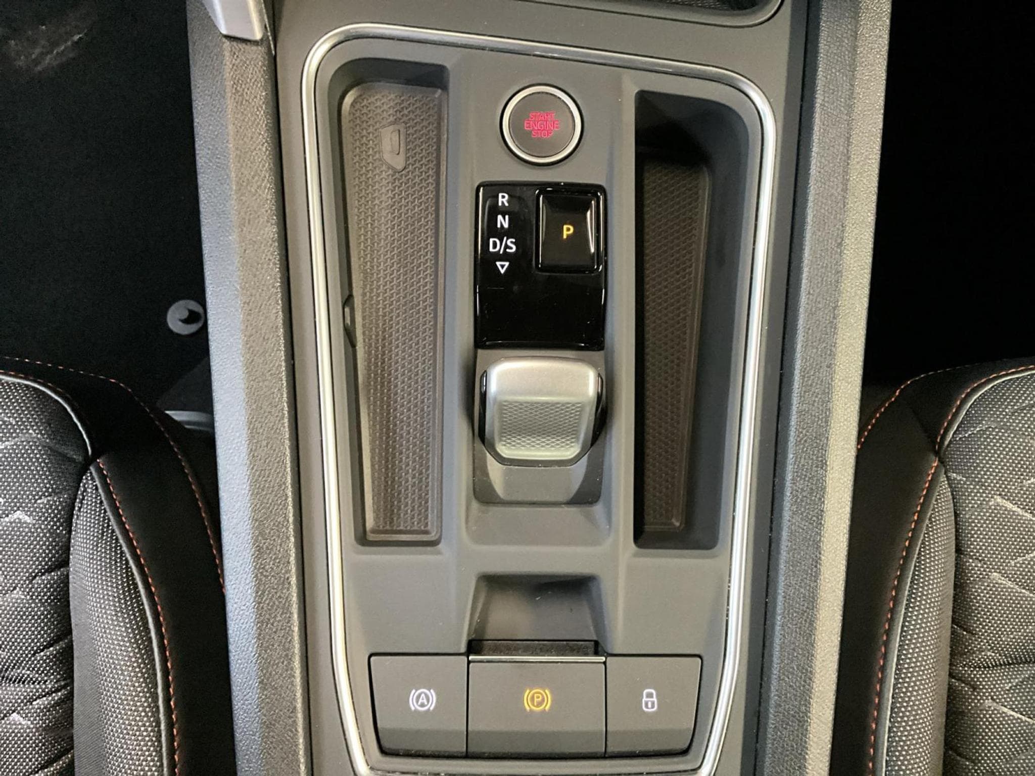 Seat Leon FR+DSG+Led+P.Safe+Kessy+Diebstahl (2025) - Photo 12