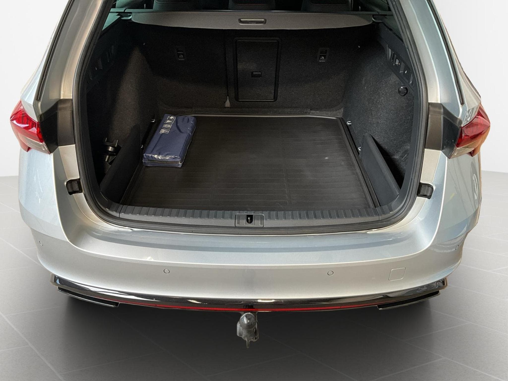Skoda Octavia RS+DSG+AHK+LED+Navi+Side-Ass. (2025) - Photo 16