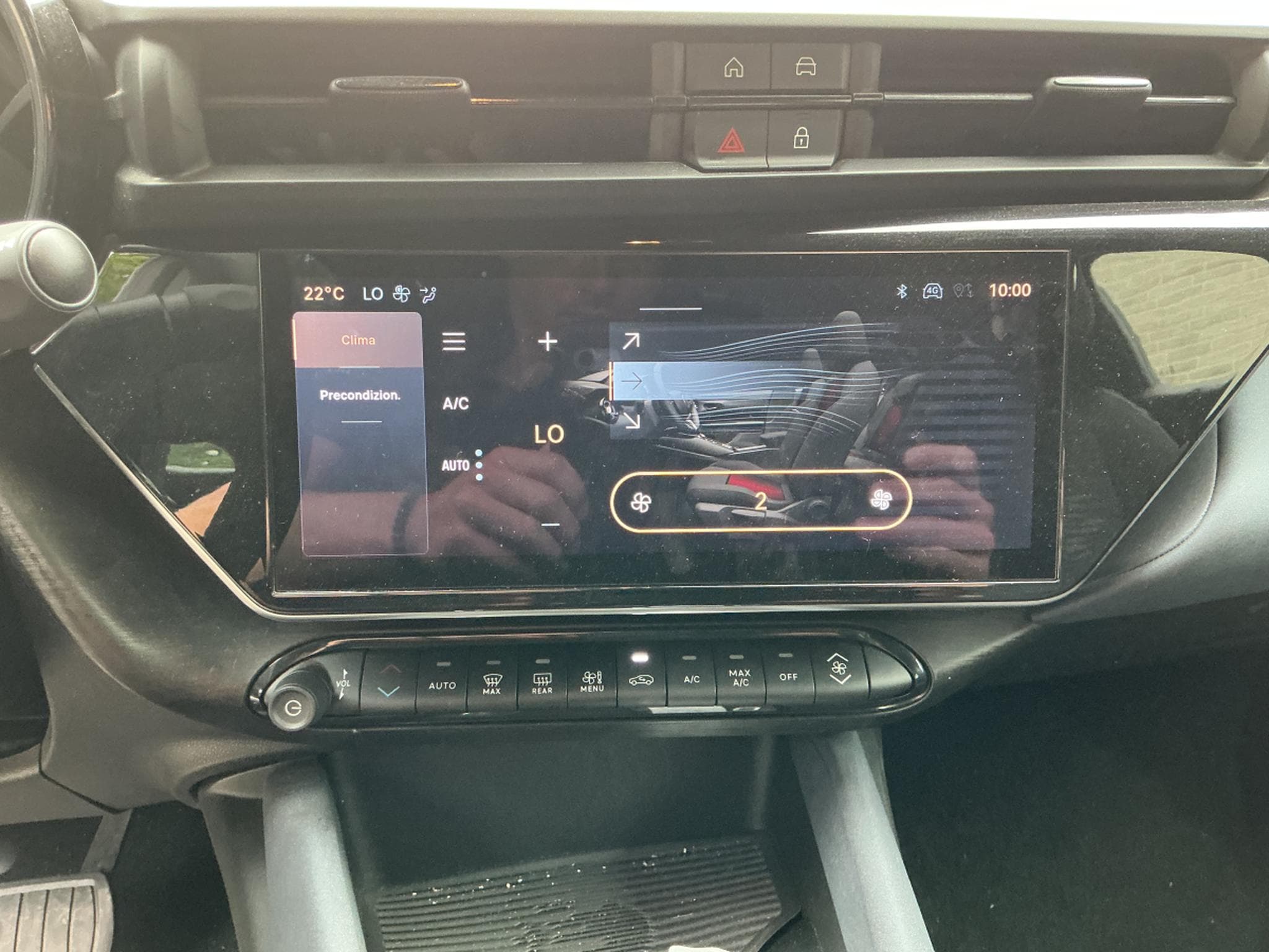 Alfa-Romeo Junior 54 kWh 1 phase charging (2025) - Photo 10