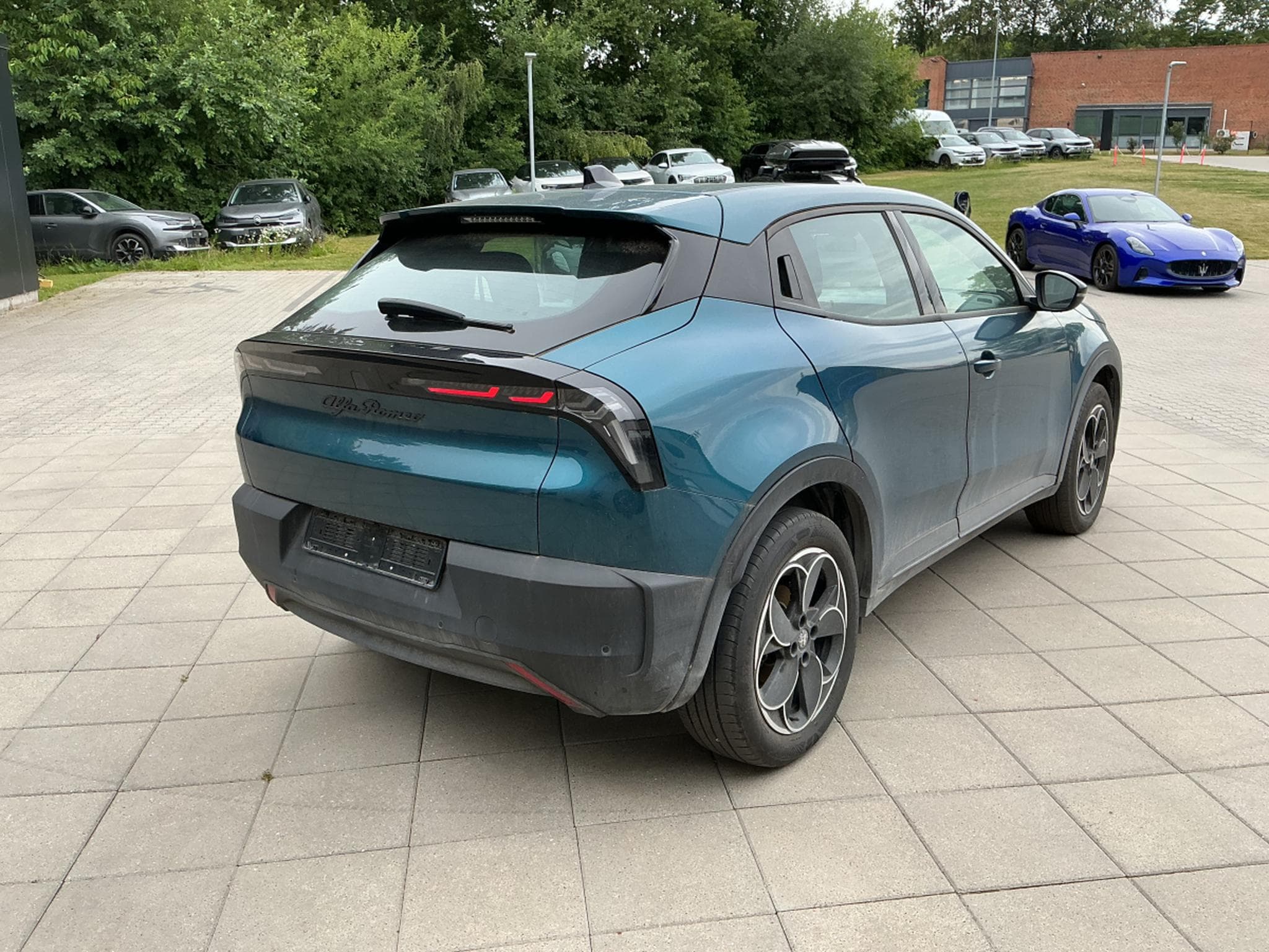 Alfa-Romeo Junior 54 kWh 1 phase charging (2025) - Photo 3