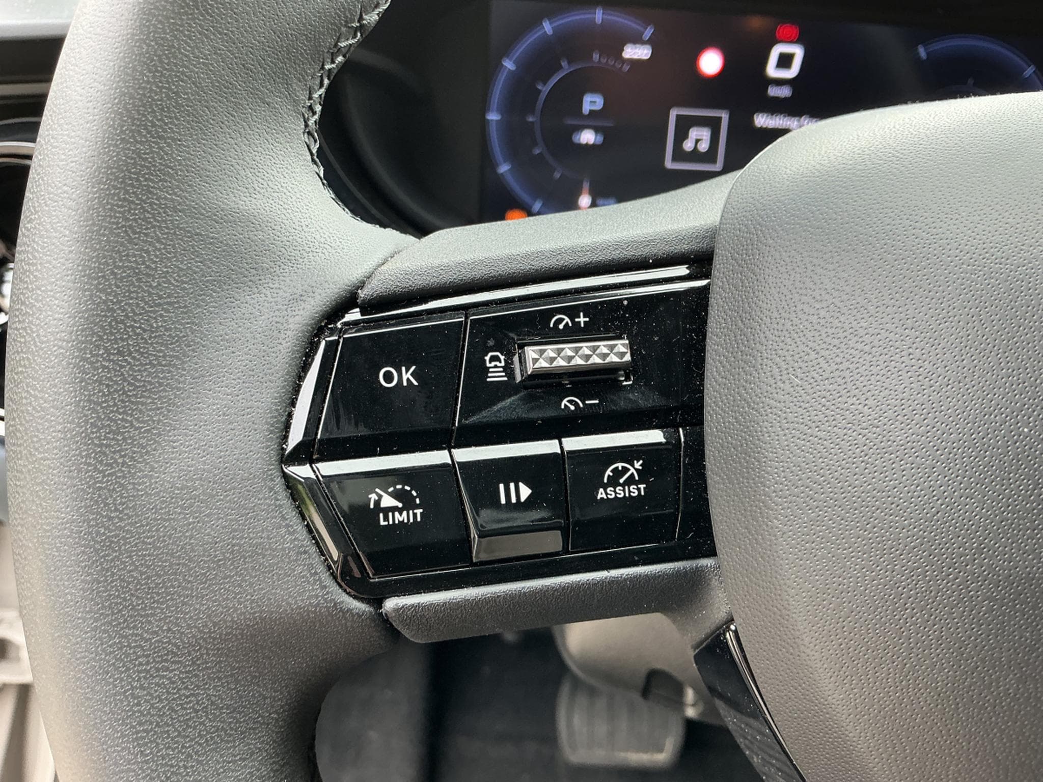 Alfa-Romeo Junior 54 kWh *1 phase charging (2025) - Photo 14