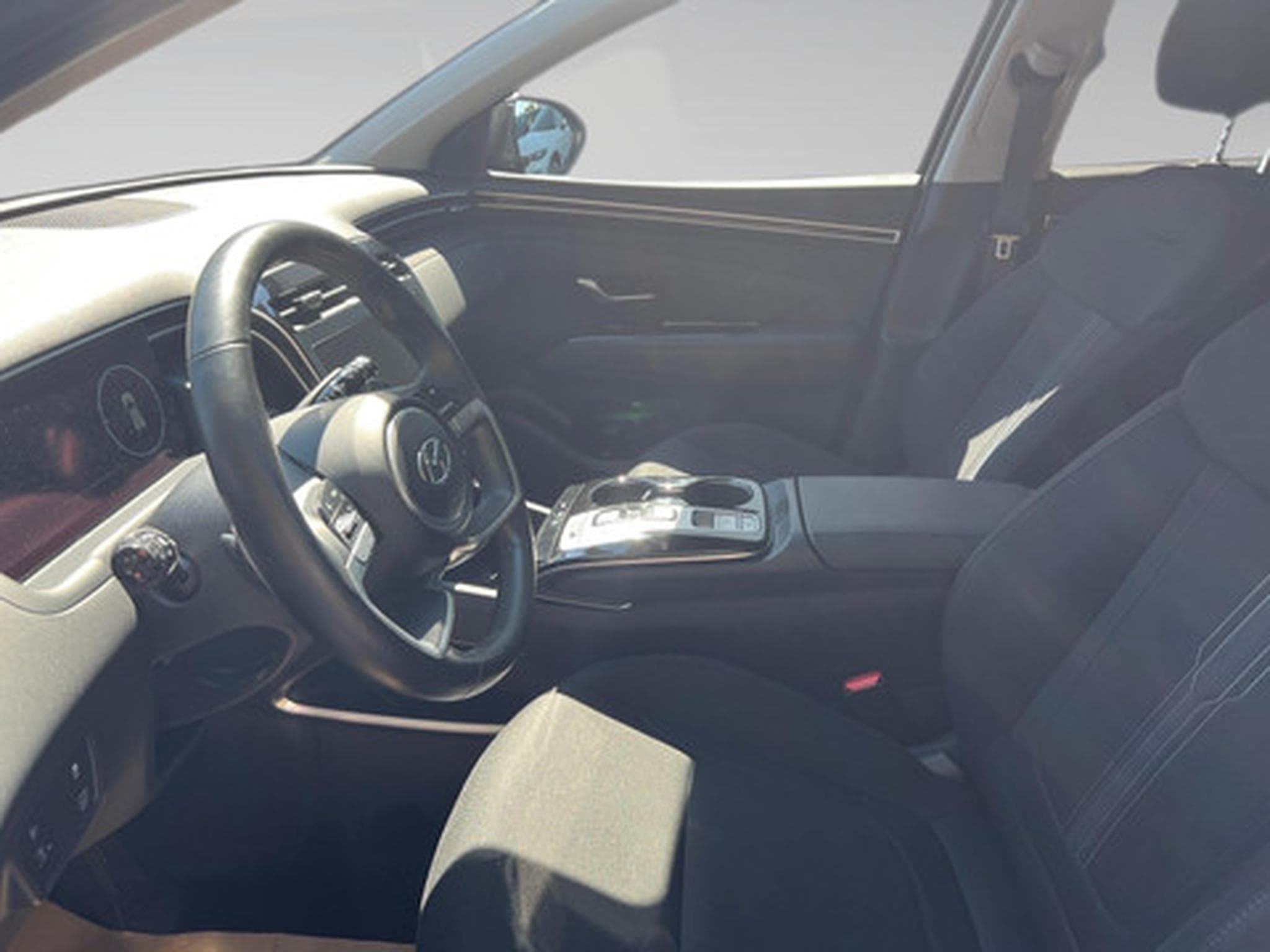 Hyundai Tucson 1.6 T-GDi ISG Feel 2WD DCT-7 (2021) - Photo 16