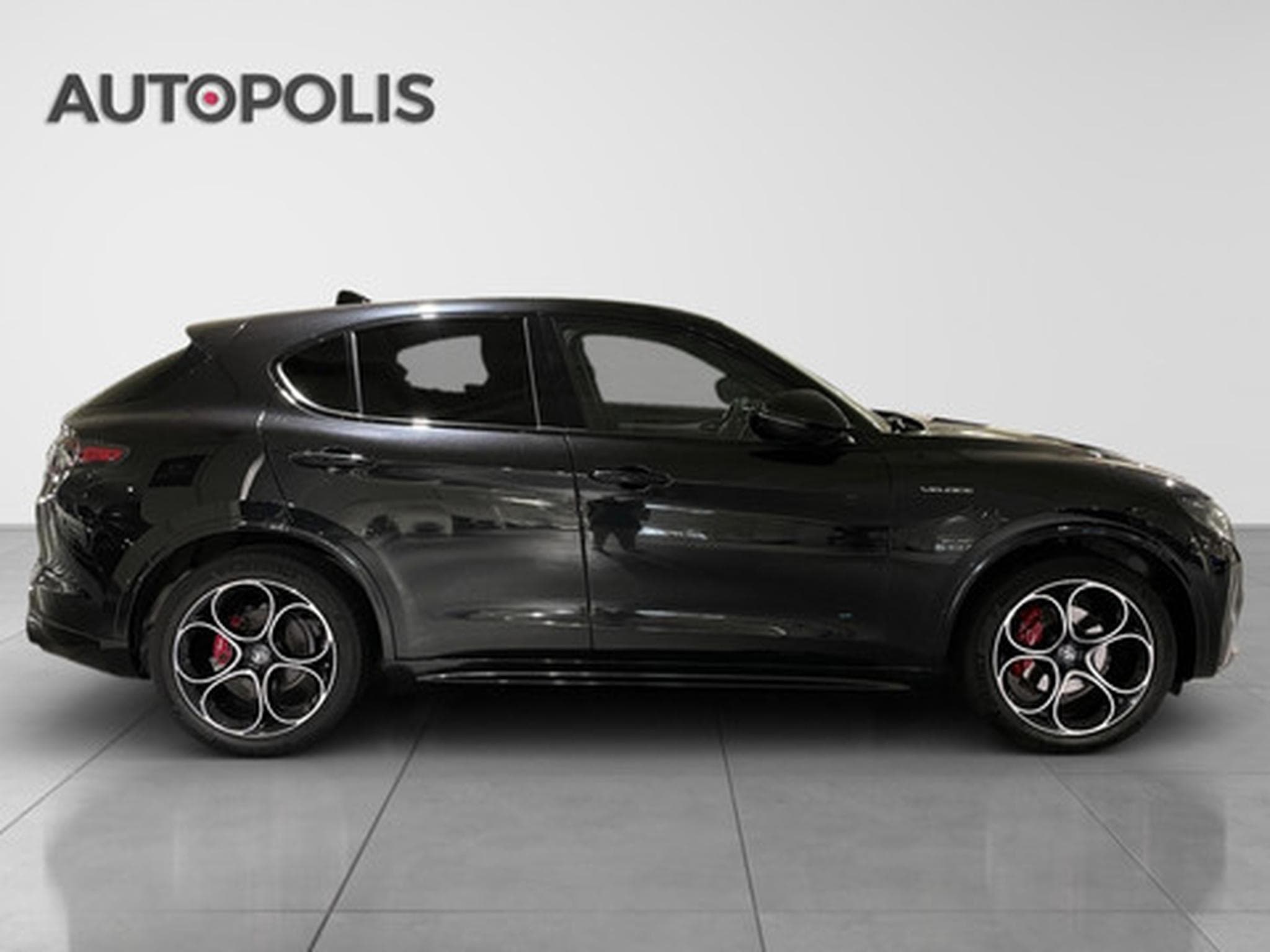 Alfa-Romeo Stelvio 2.2 MJD 210 Q4 Veloce (2023) - Photo 18