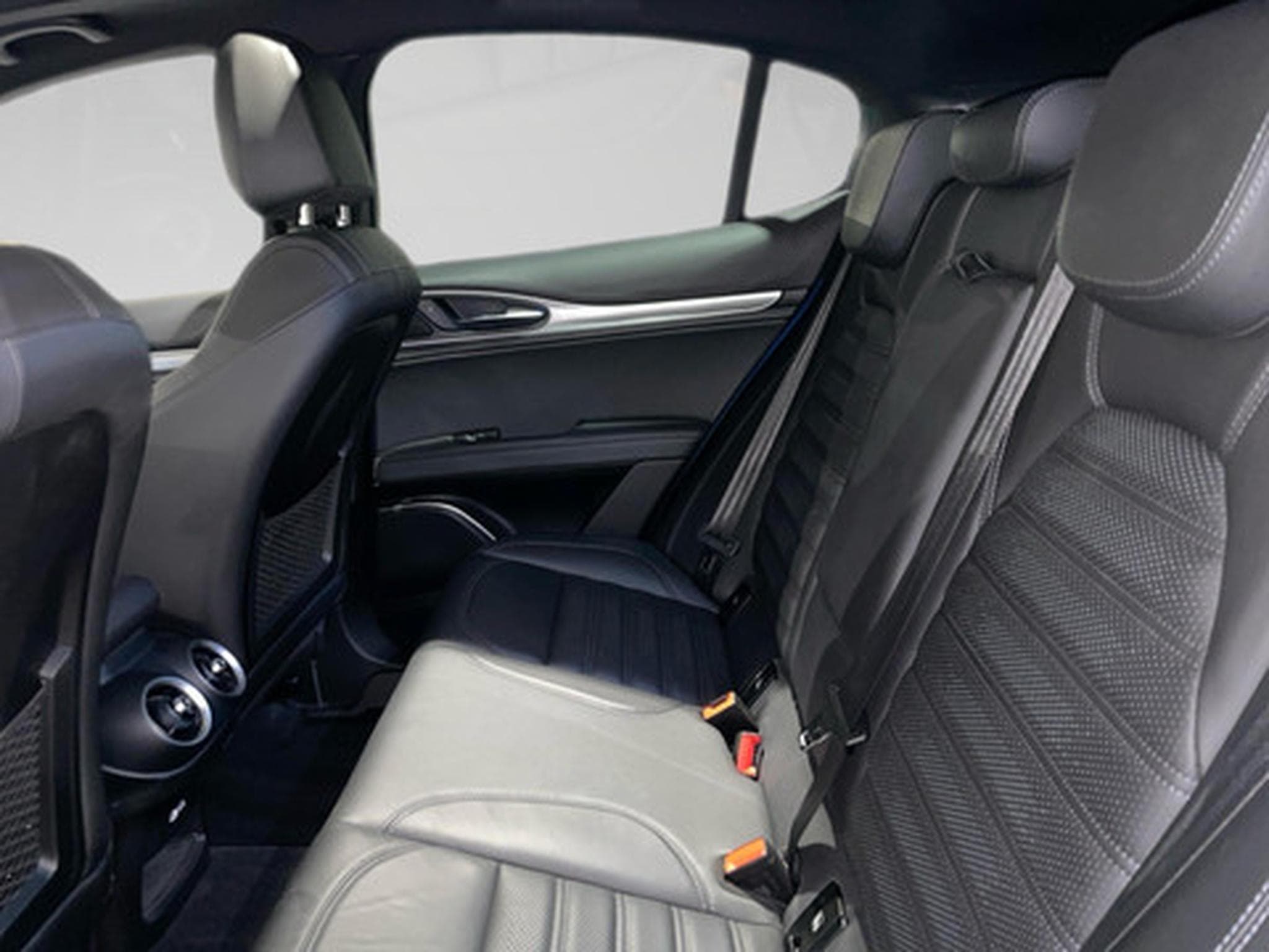 Alfa-Romeo Stelvio 2.1 D 210 Veloce AWD (2021) - Photo 11