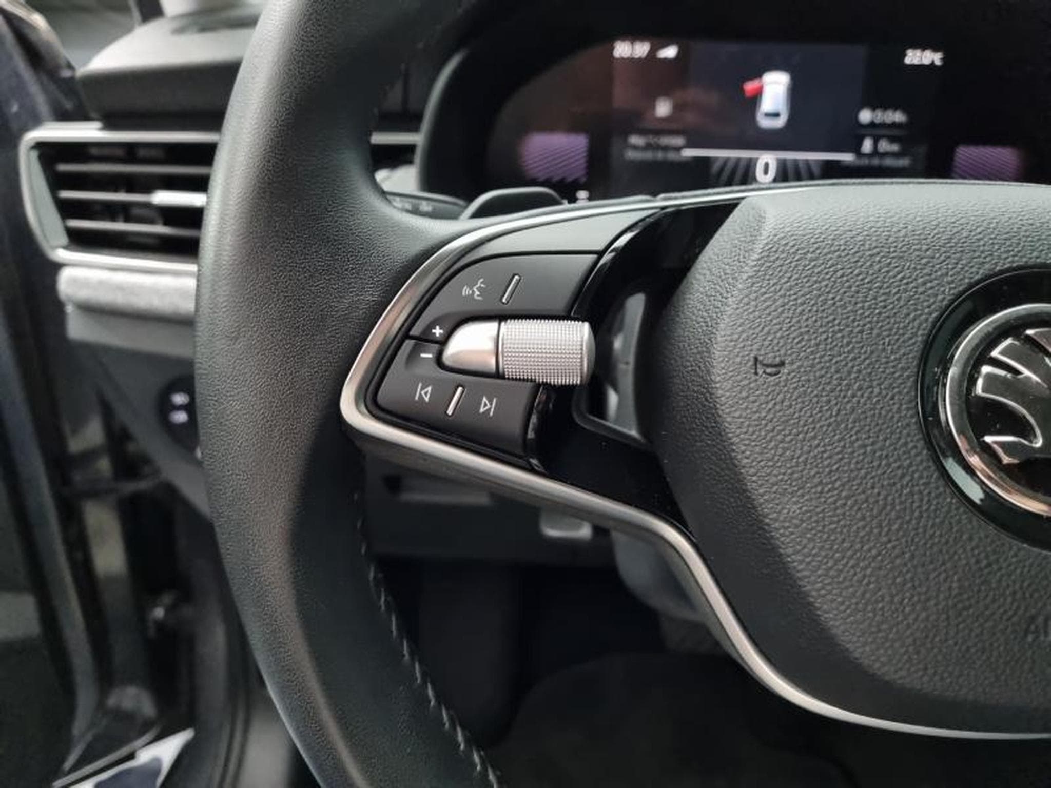 Skoda Scala -36% 1.0 TSI Evo2 116ch Selection DSG7 (2025) - Photo 22