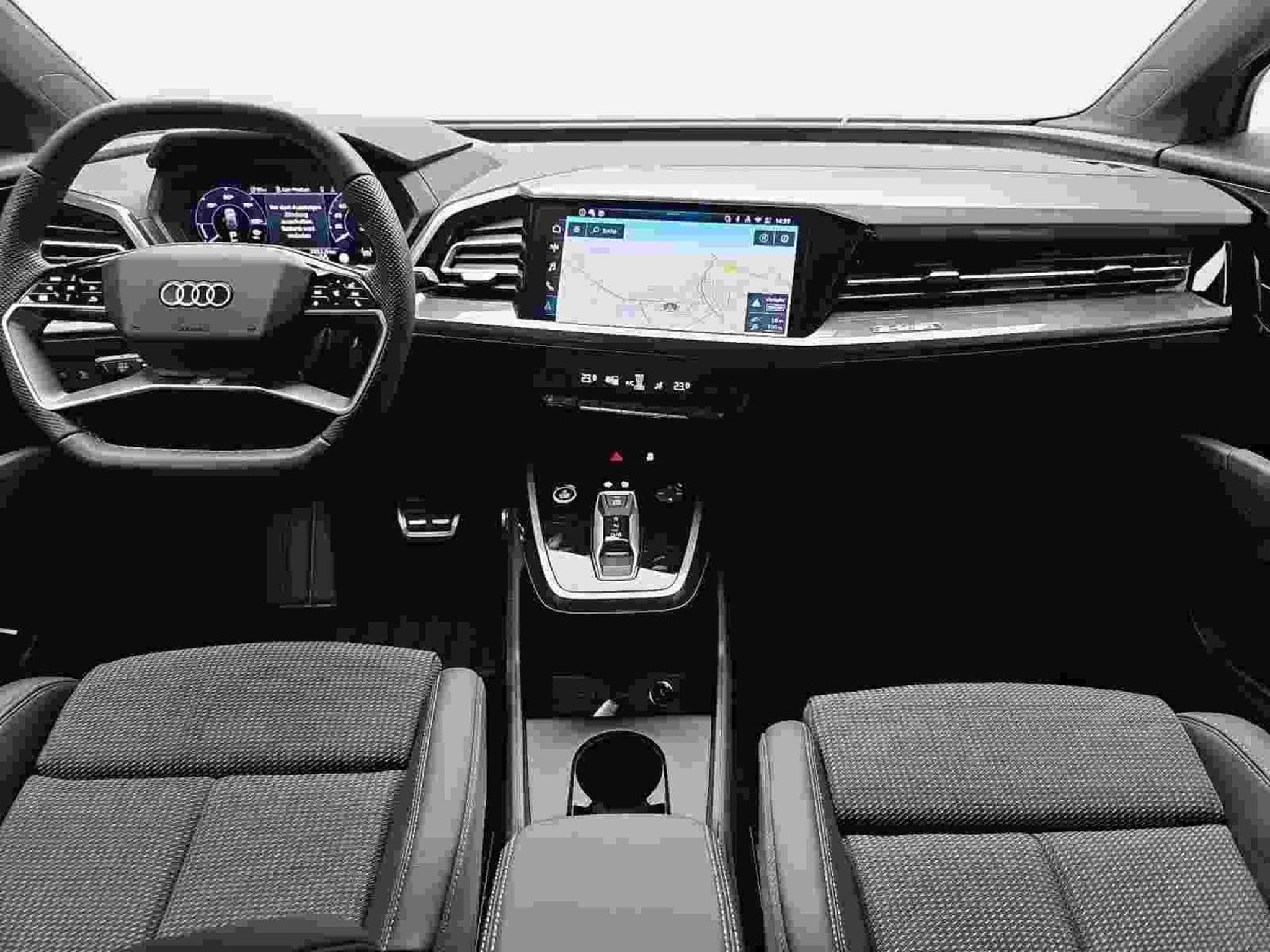 Audi Q4 e-tron 45 S-line 82 KWH (2025) - Photo 7