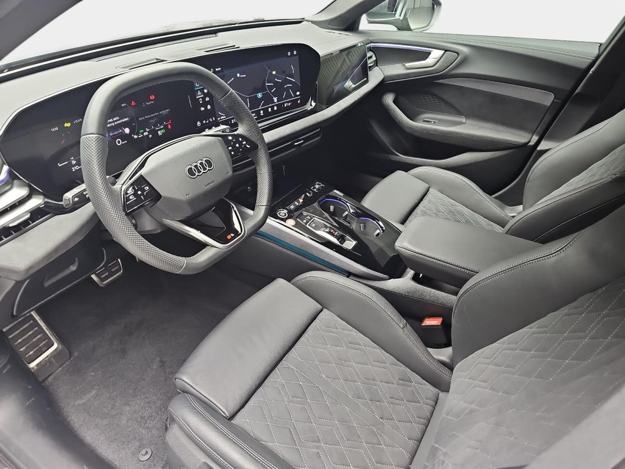 Audi A4 2.0 TFSI S-Tronic 204  S-Line (2025) - Photo 17