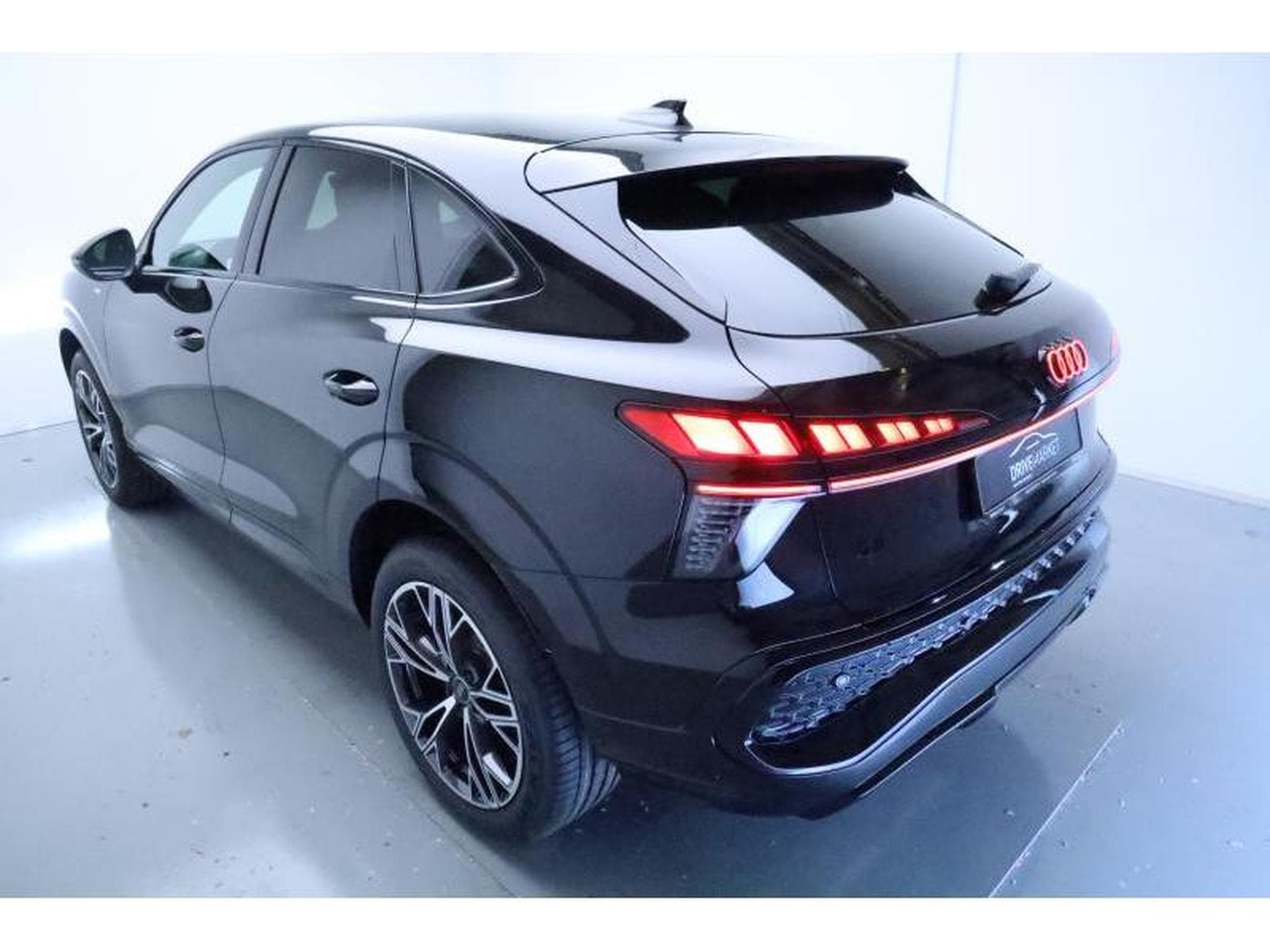 Audi Q3 Sportback (2026) - Photo 18