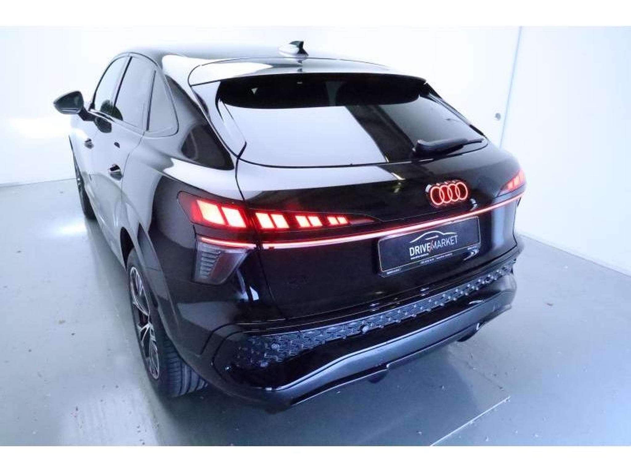 Audi Q3 Sportback (2026) - Photo 19