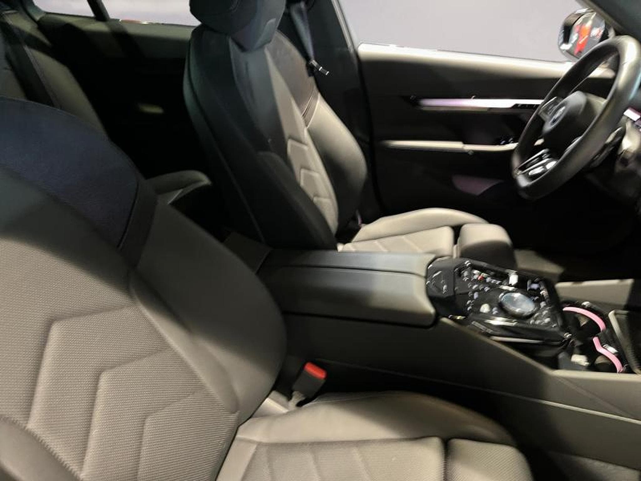 BMW 530 530e xDrive Touring M Sport (2025) - Photo 12