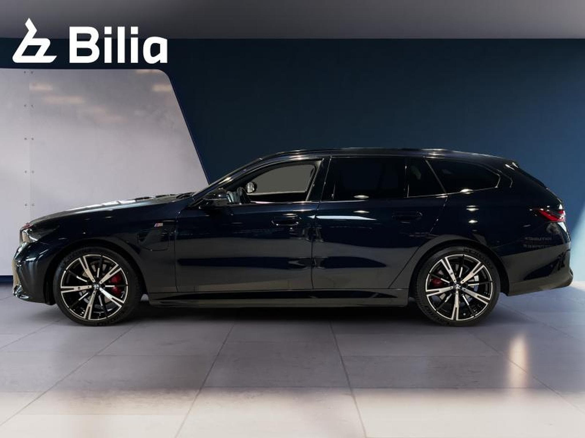 BMW 530 530e xDrive Touring M Sport (2025) - Photo 3