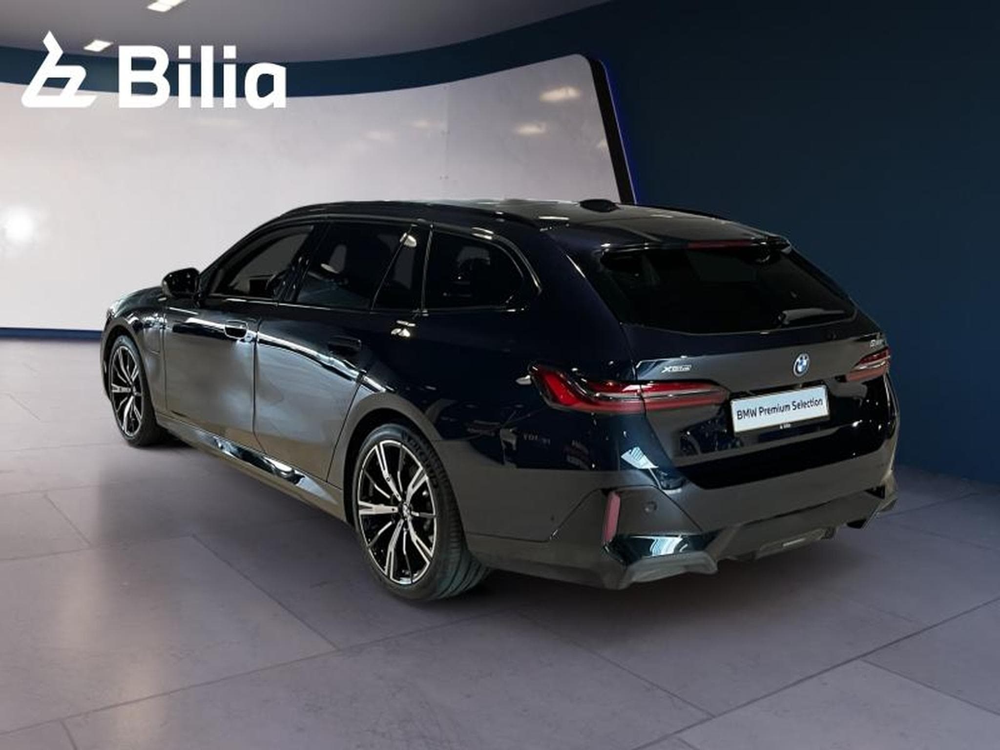 BMW 530 530e xDrive Touring M Sport (2025) - Photo 6