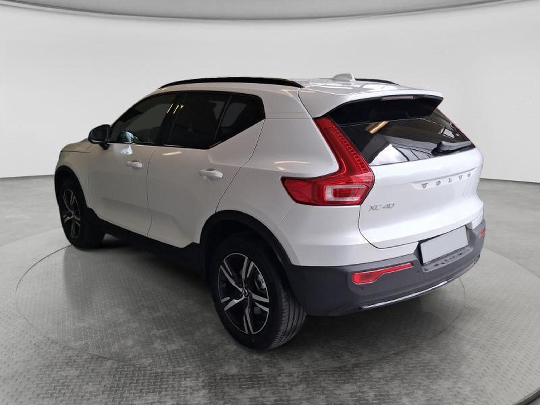 Volvo XC40 Dark (2026) - Photo 17
