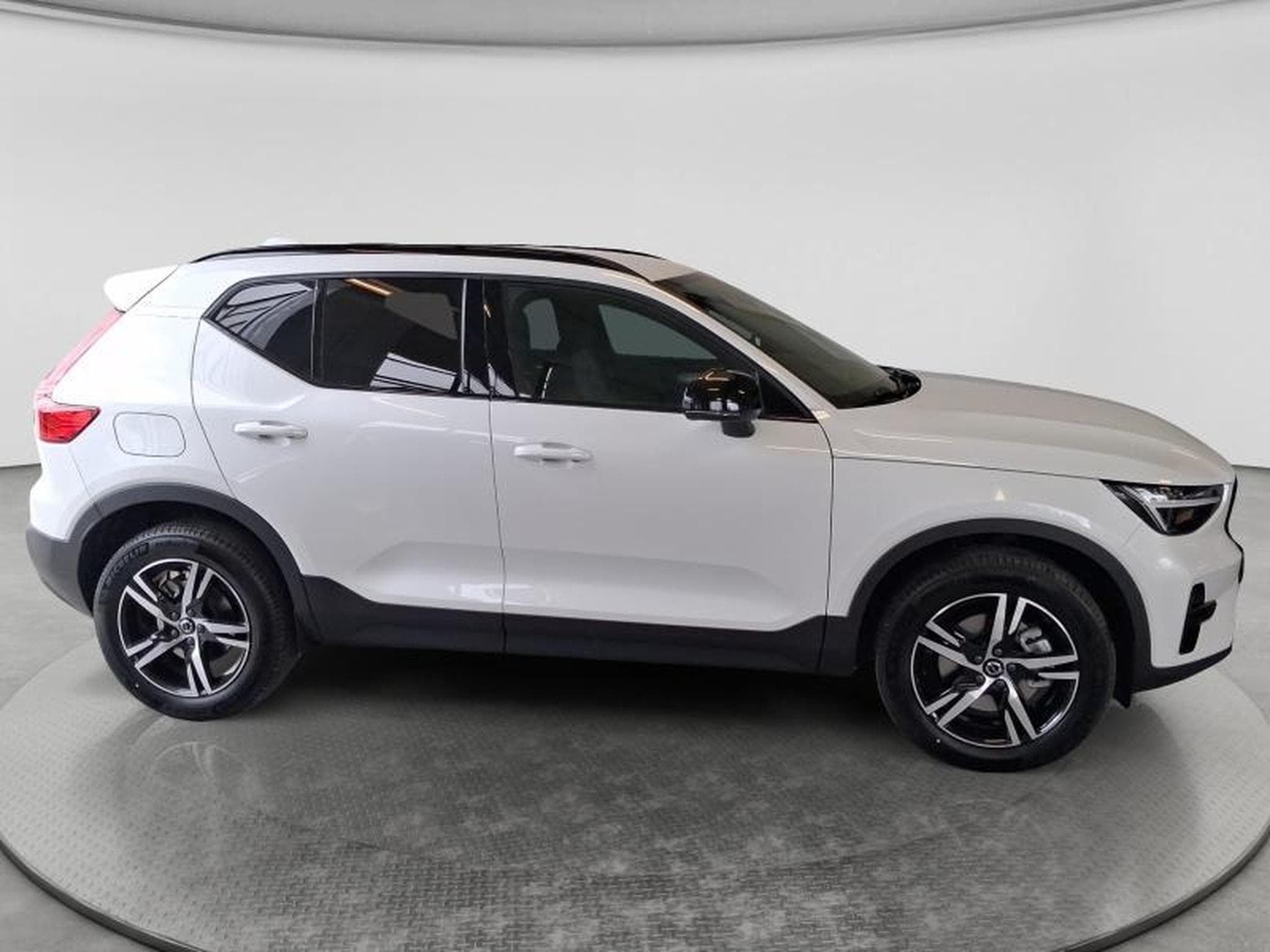 Volvo XC40 Dark (2026) - Photo 19