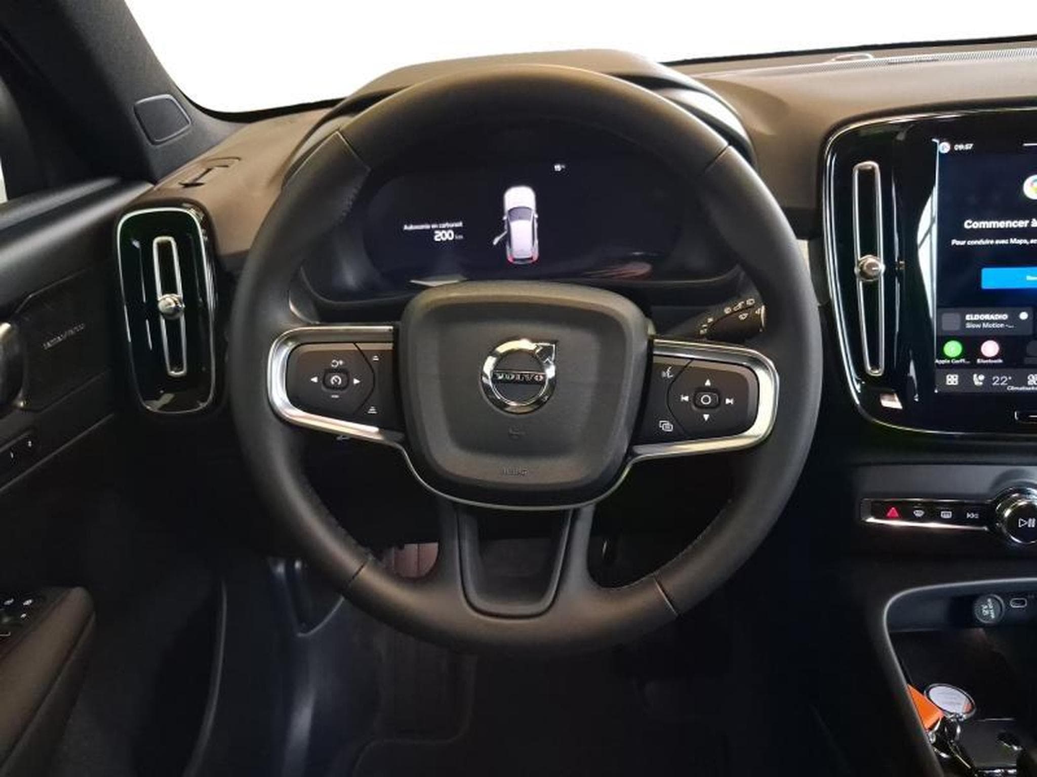 Volvo XC40 Dark (2026) - Photo 12