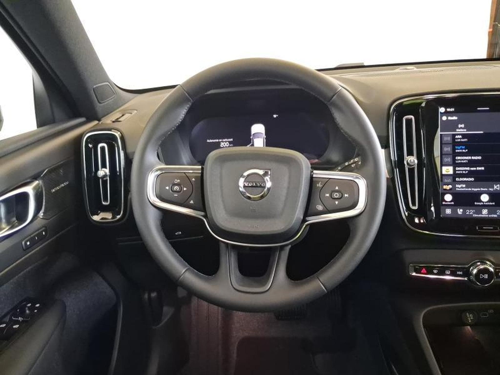 Volvo XC40 Dark (2026) - Photo 11