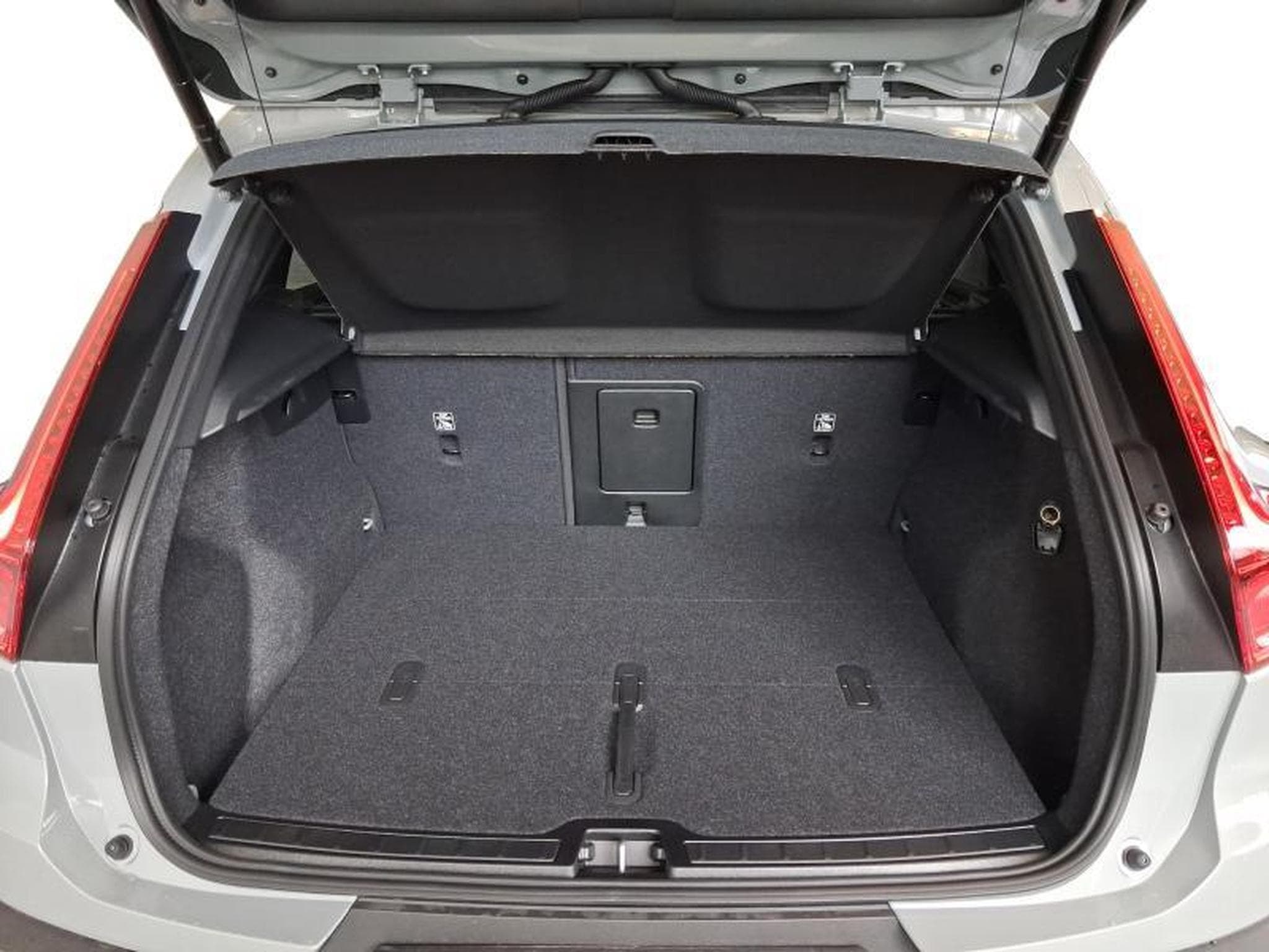 Volvo XC40 Dark (2026) - Photo 15