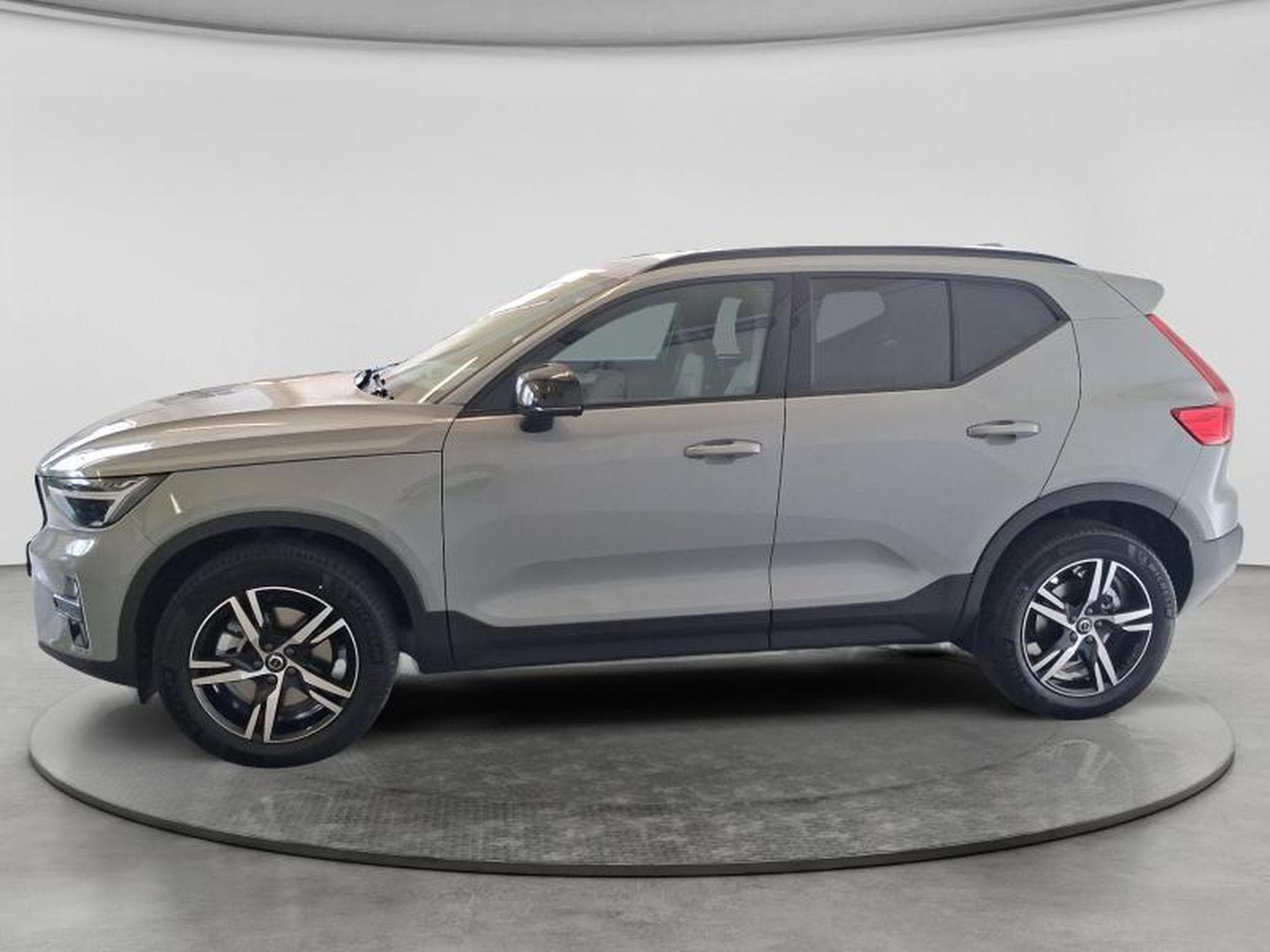 Volvo XC40 Dark (2026) - Photo 18