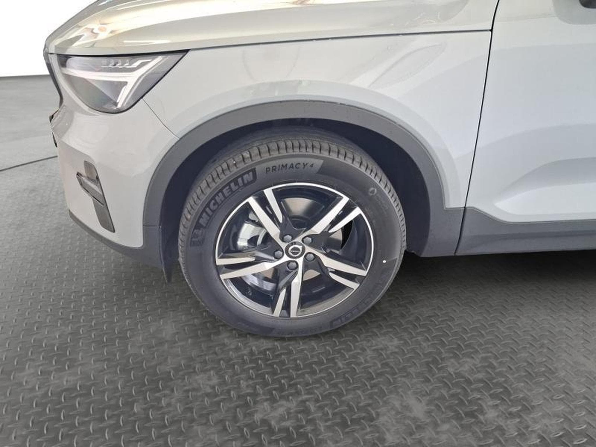 Volvo XC40 Dark (2026) - Photo 22