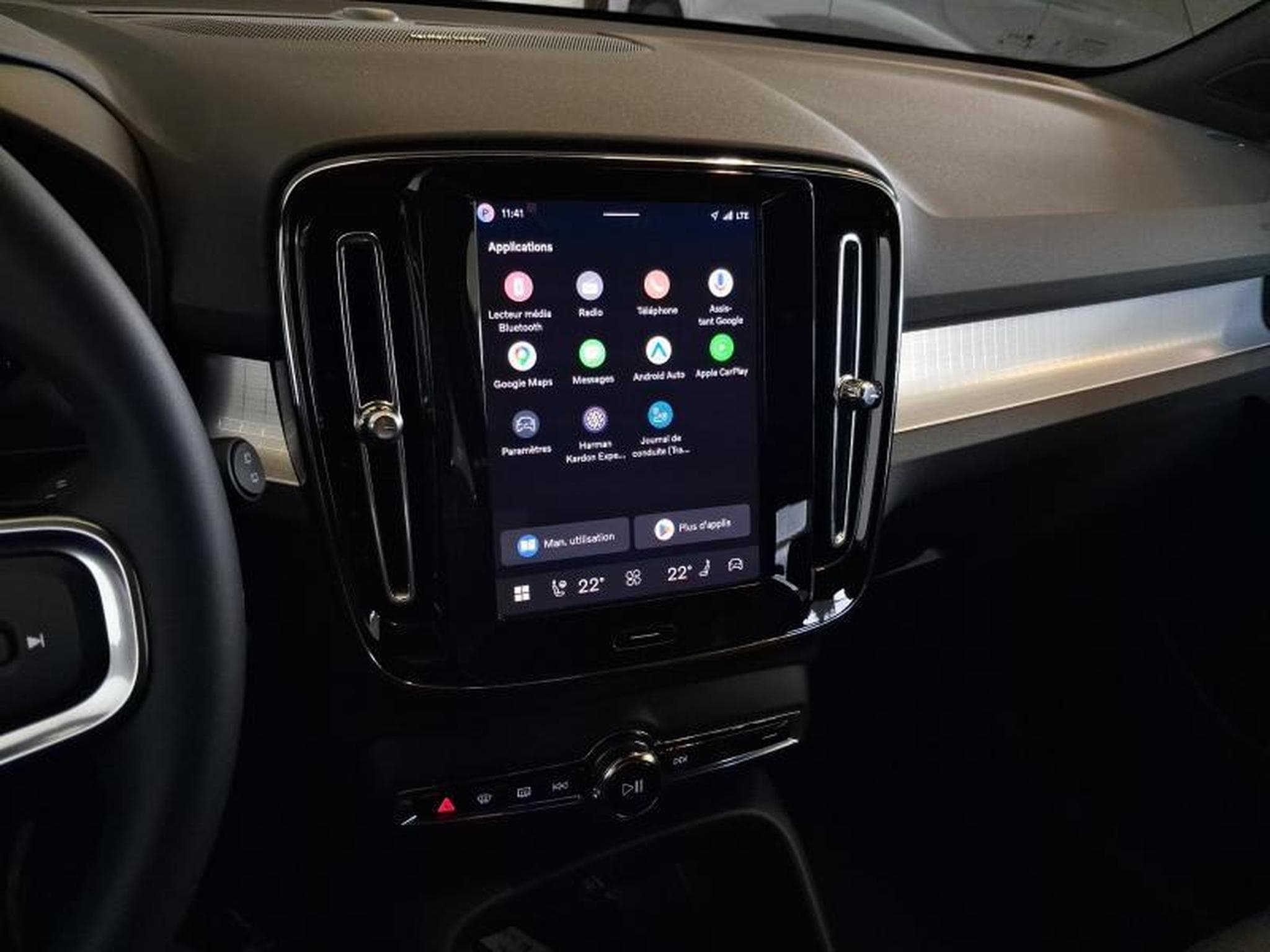 Volvo XC40 Dark (2026) - Photo 6