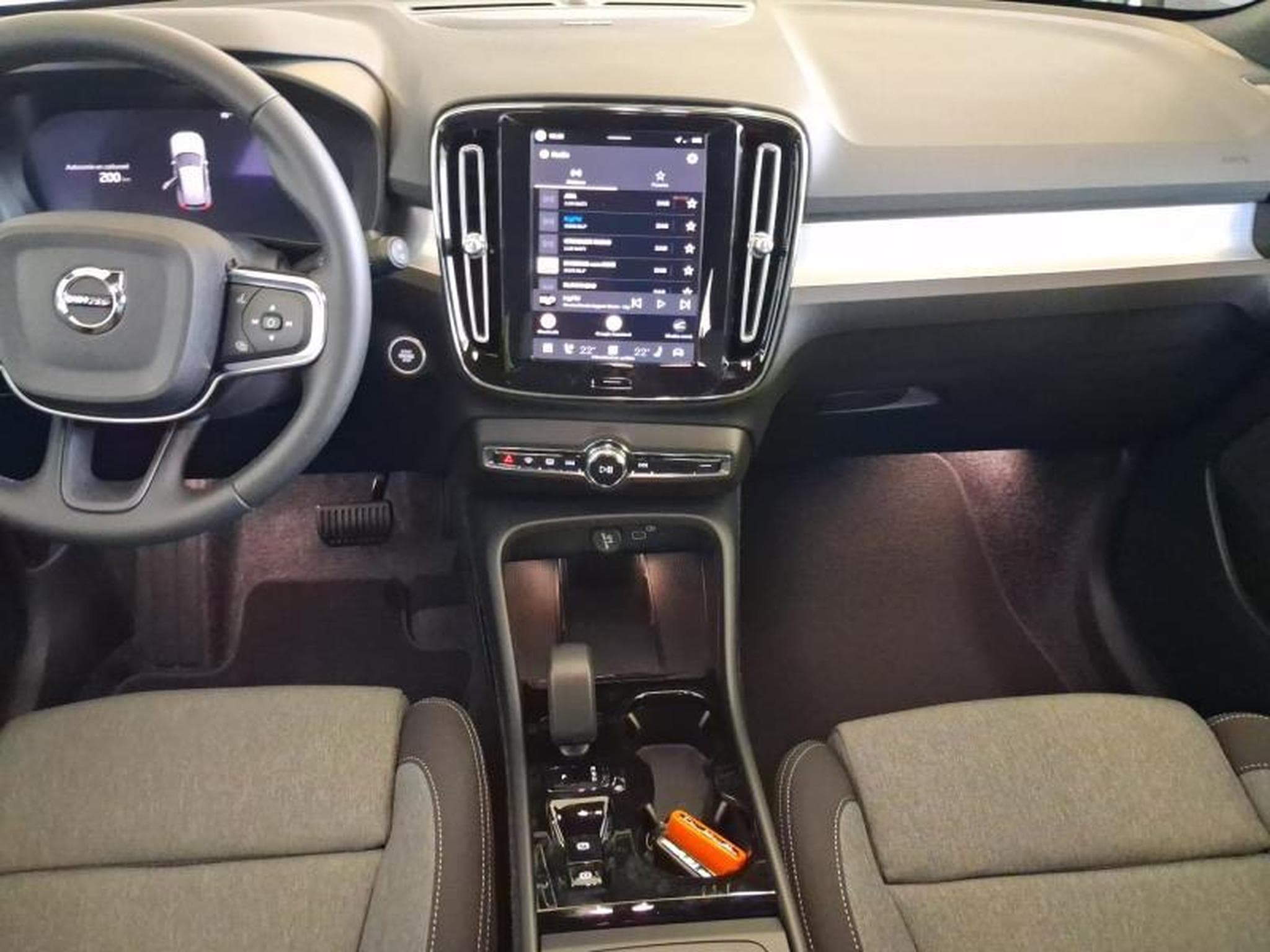 Volvo XC40 Dark (2026) - Photo 9