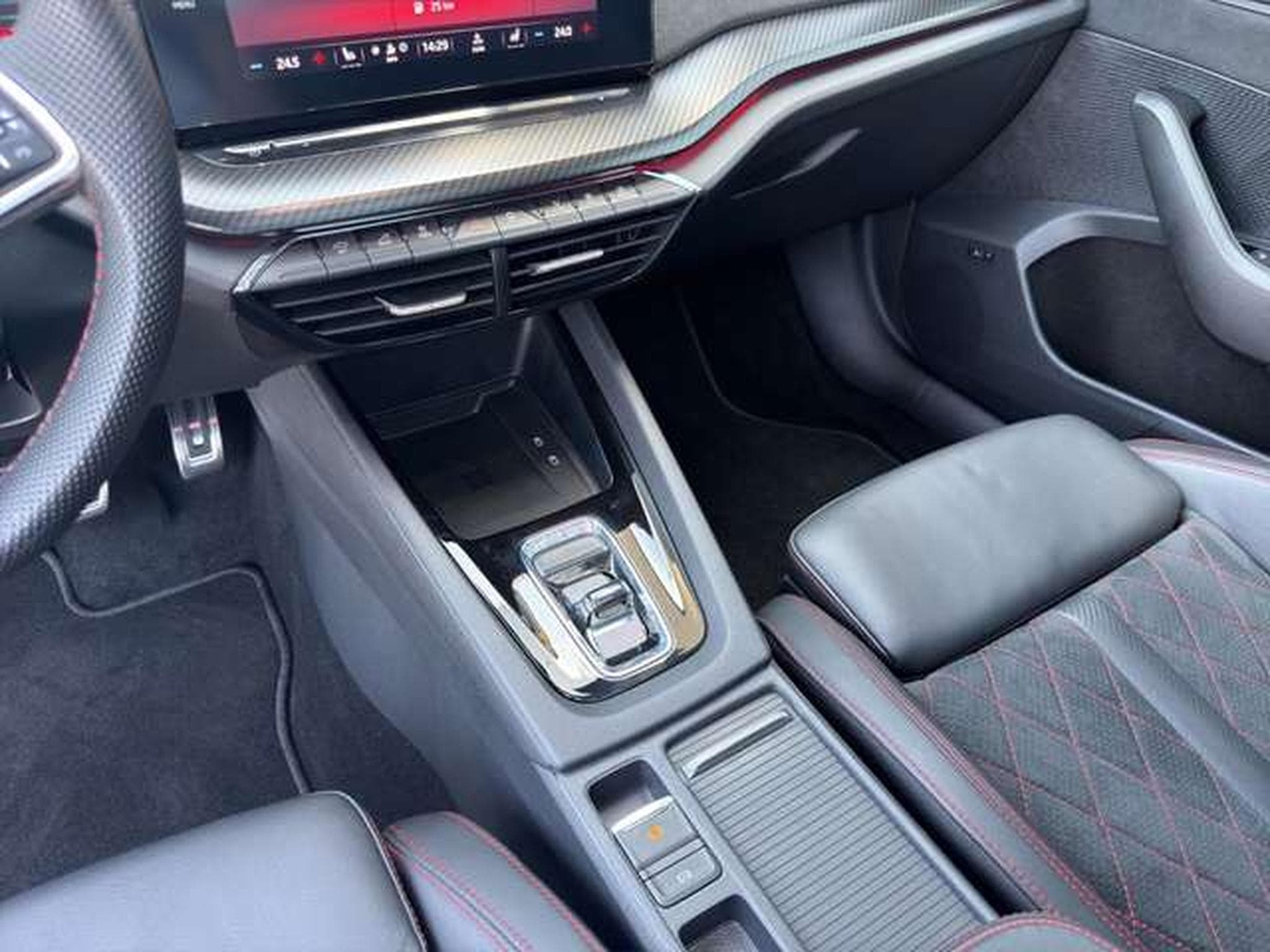 Skoda Octavia Combi RS/360°/Canton/AHK/Standhzg (2023) - Photo 15