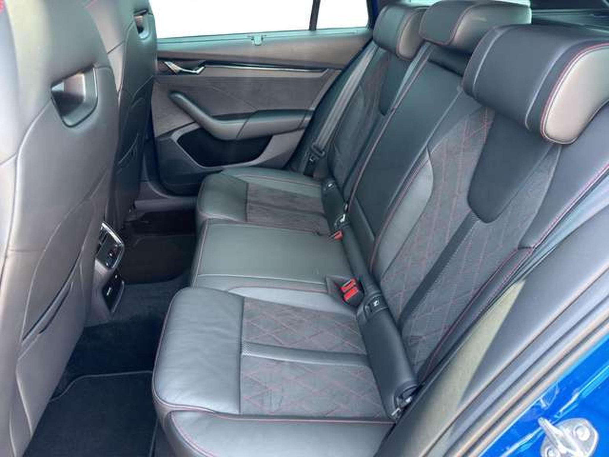 Skoda Octavia Combi RS/360°/Canton/AHK/Standhzg (2023) - Photo 19