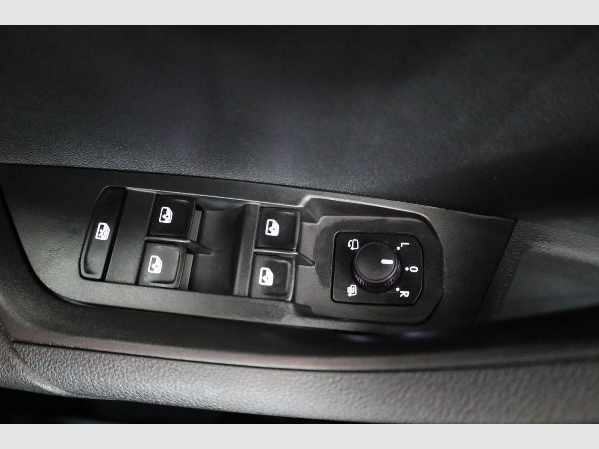 Skoda Karoq Sportline 4x4 (2026) - Photo 7