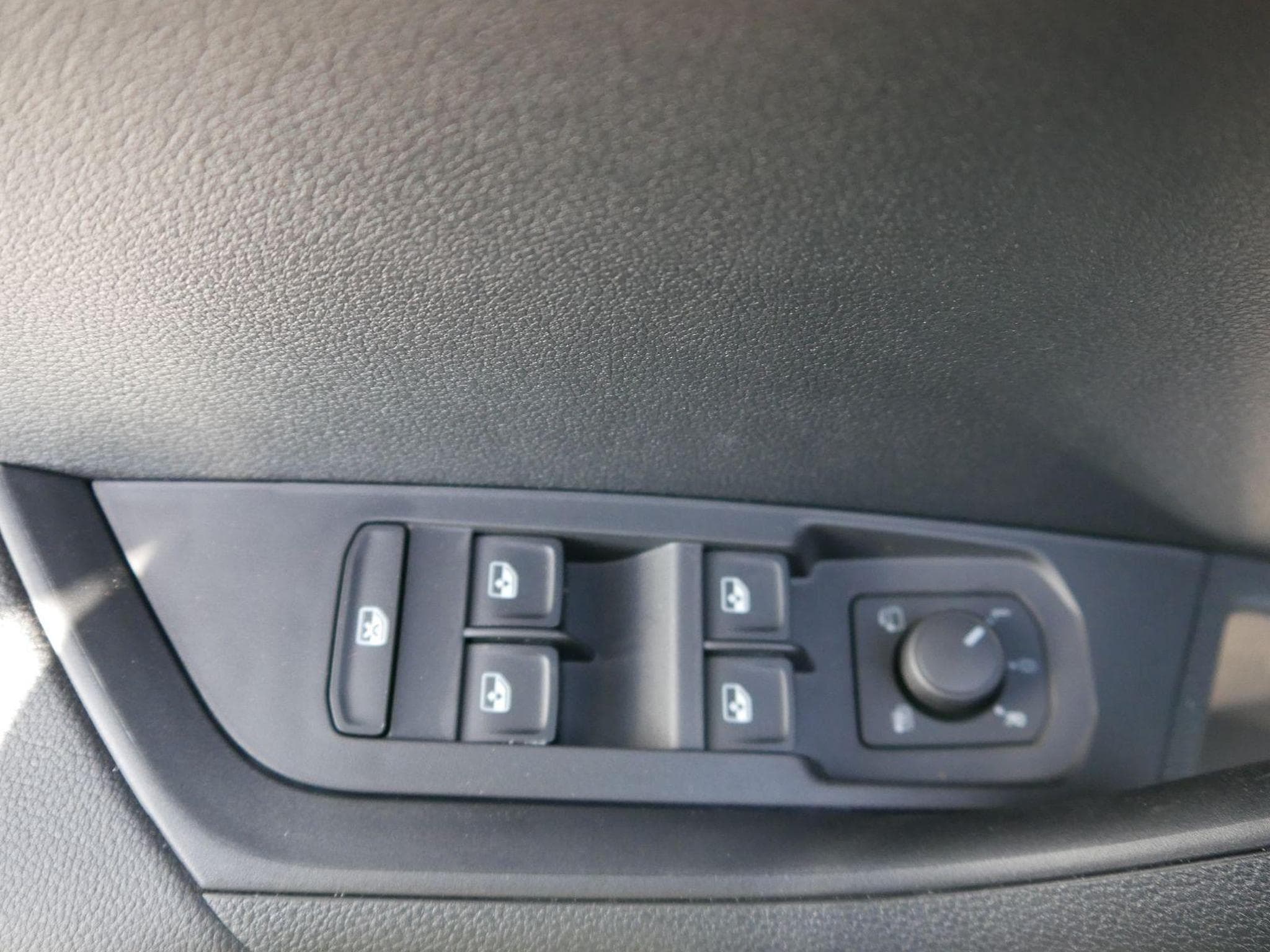 Skoda Karoq Sportline (2026) - Photo 9