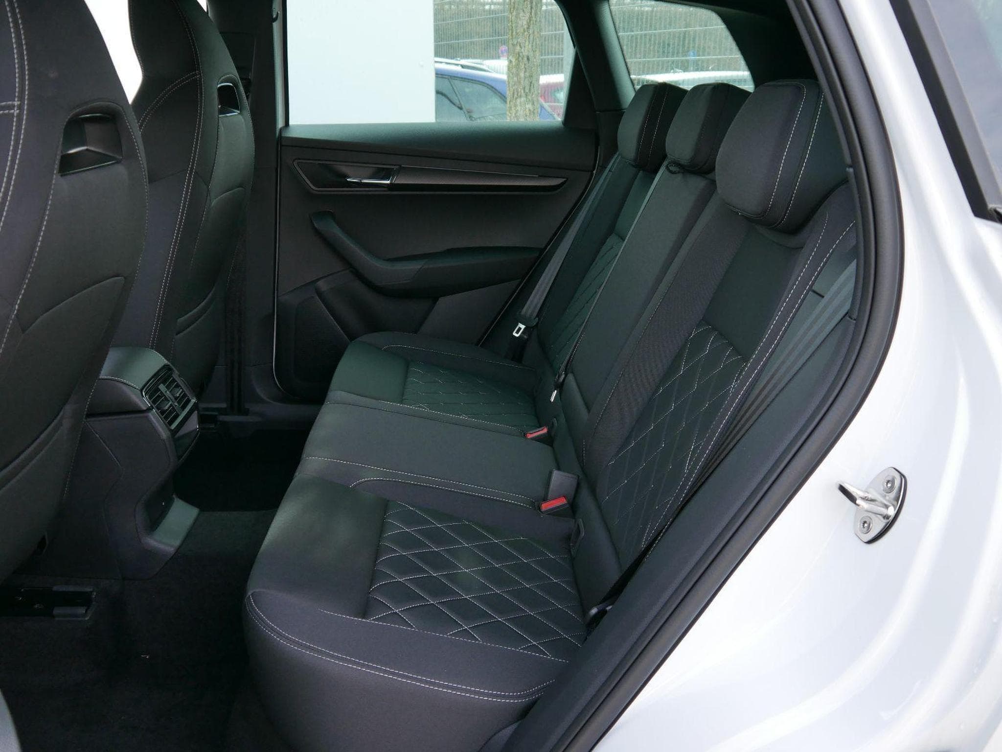 Skoda Karoq Sportline 2.0 TSI 4x4 DSG (2026) - Photo 6