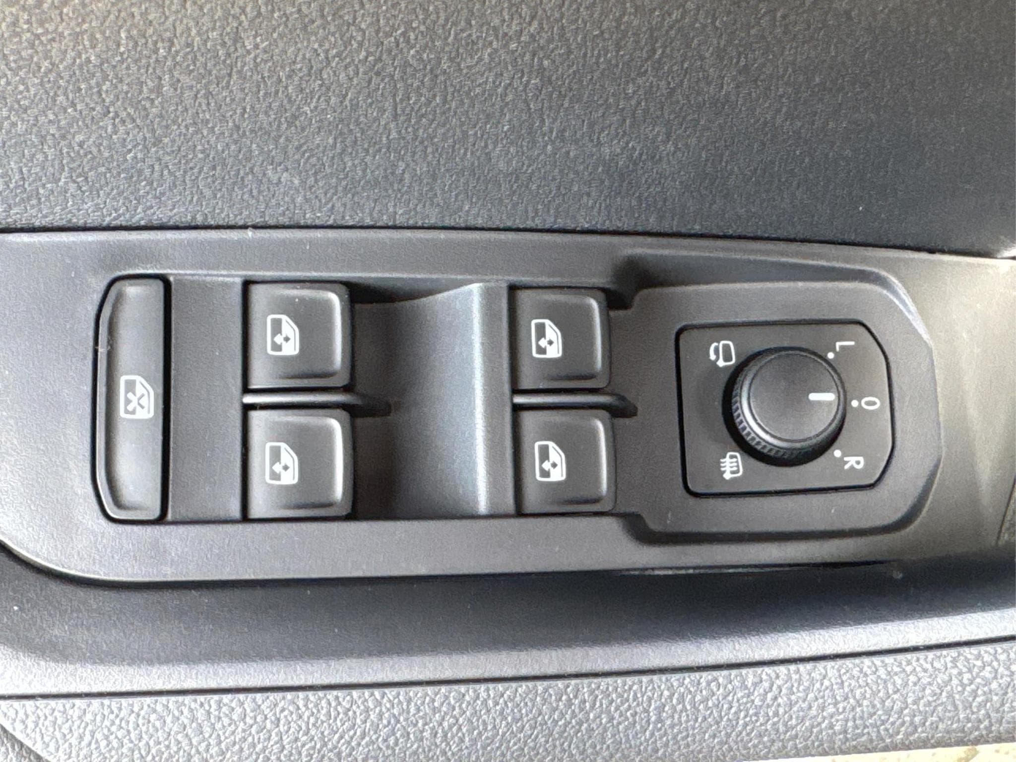 Skoda Karoq Selection (2026) - Photo 23